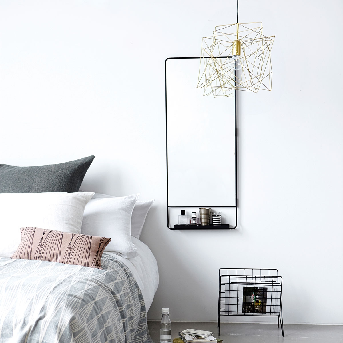 House Doctor Chic peili hyllyllä, 110cm
​