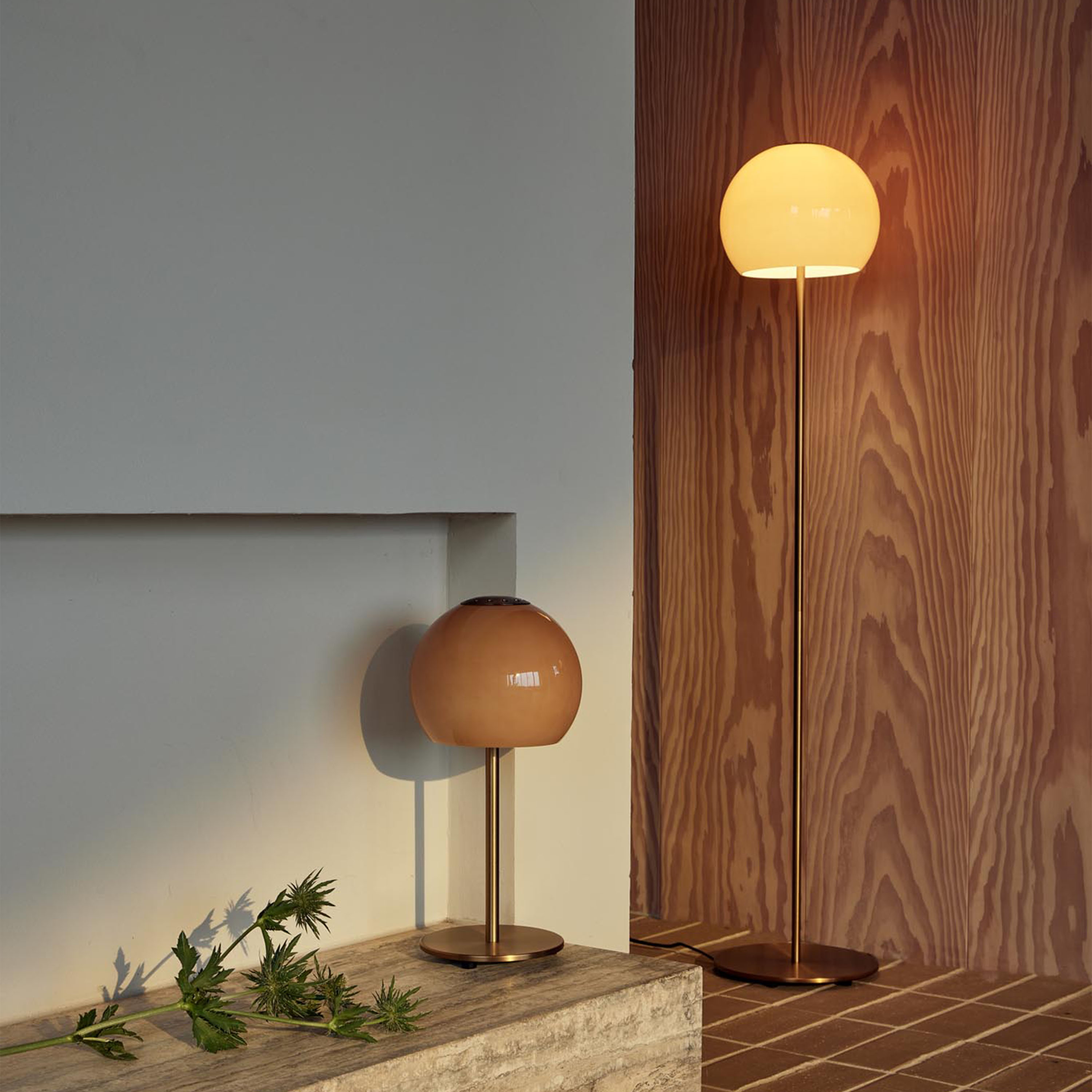 Frandsen Ball Glass Bordslampa Amber Ø18