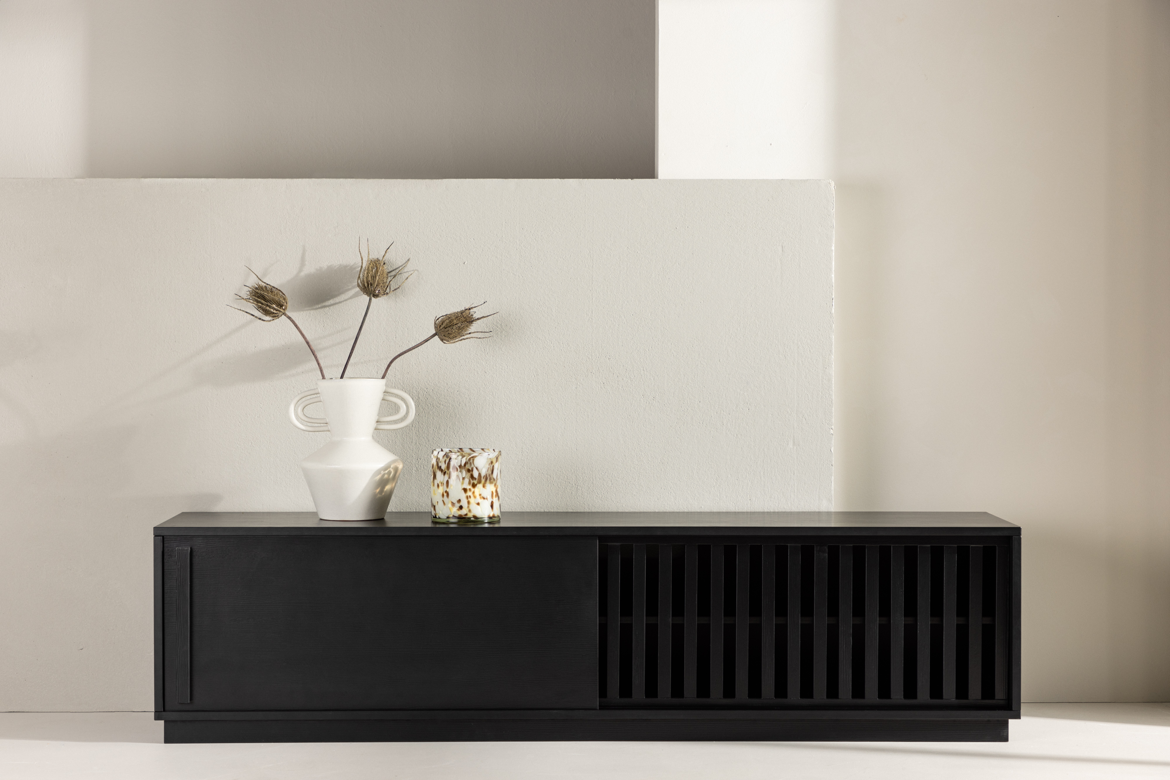 Venture Home Lugo TV-Bänk Black 180cm