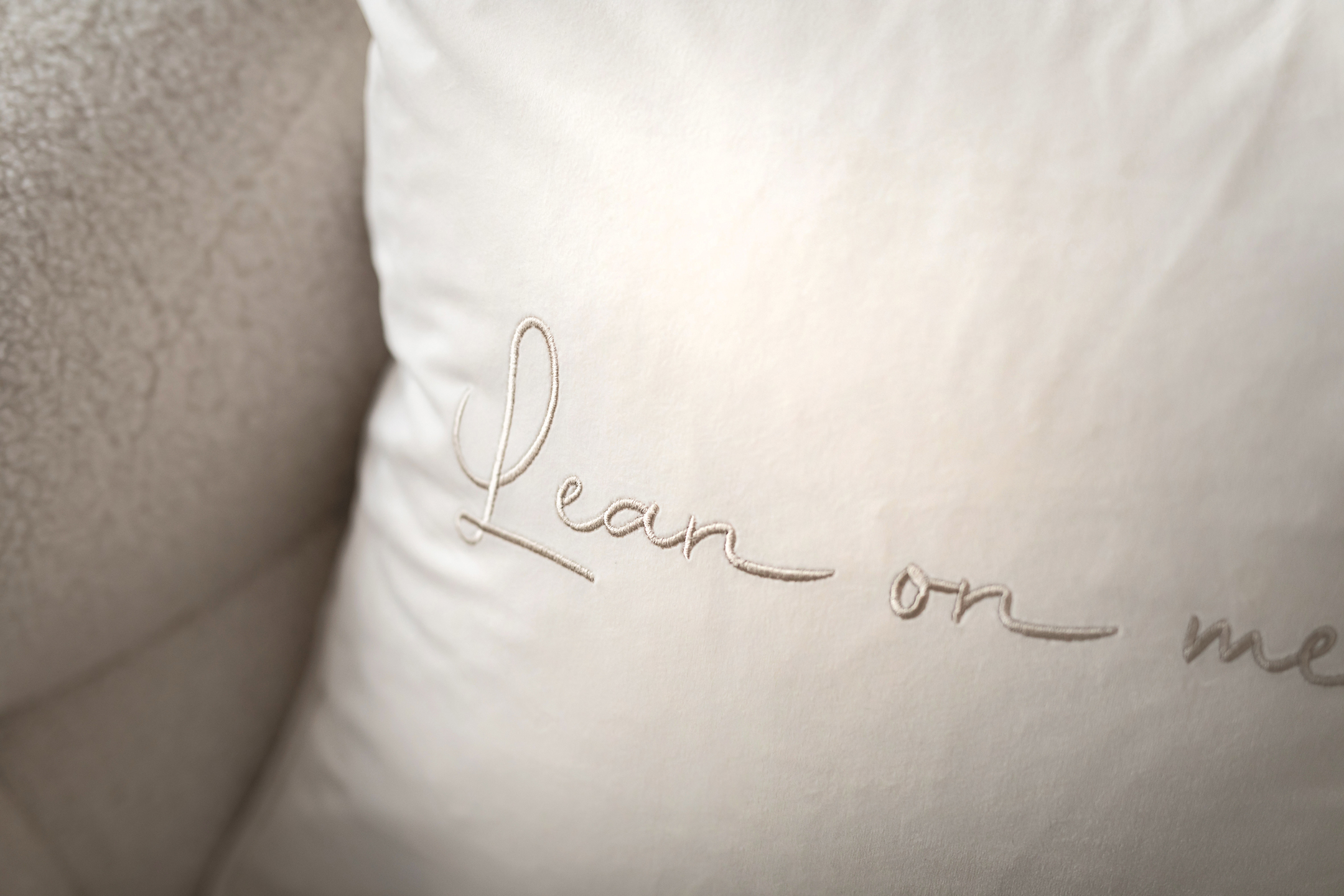 Sleepo Collection Lean on me Putevar Offwhite