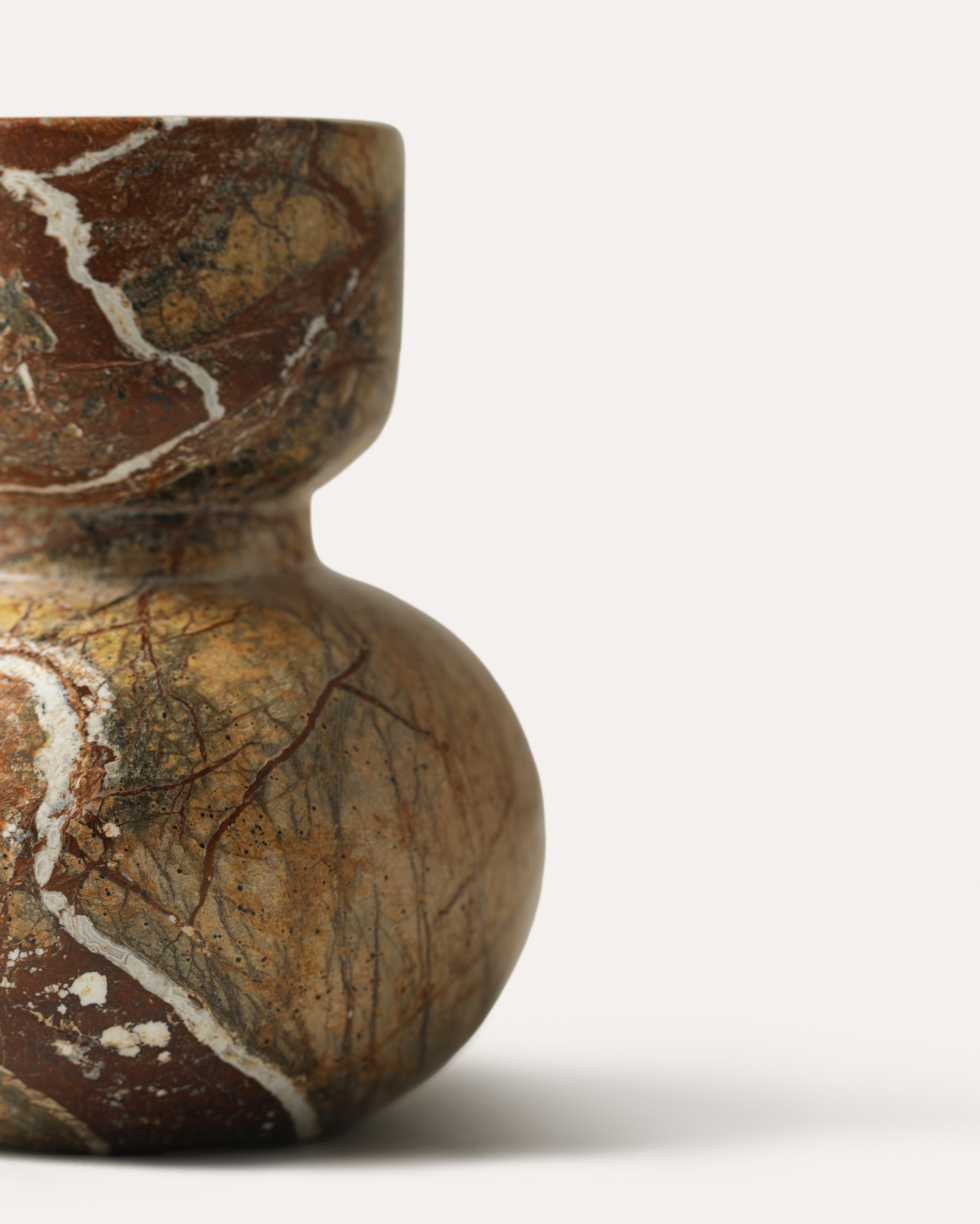 Tinted Asker Stone Kerzenständer Rot 10cm