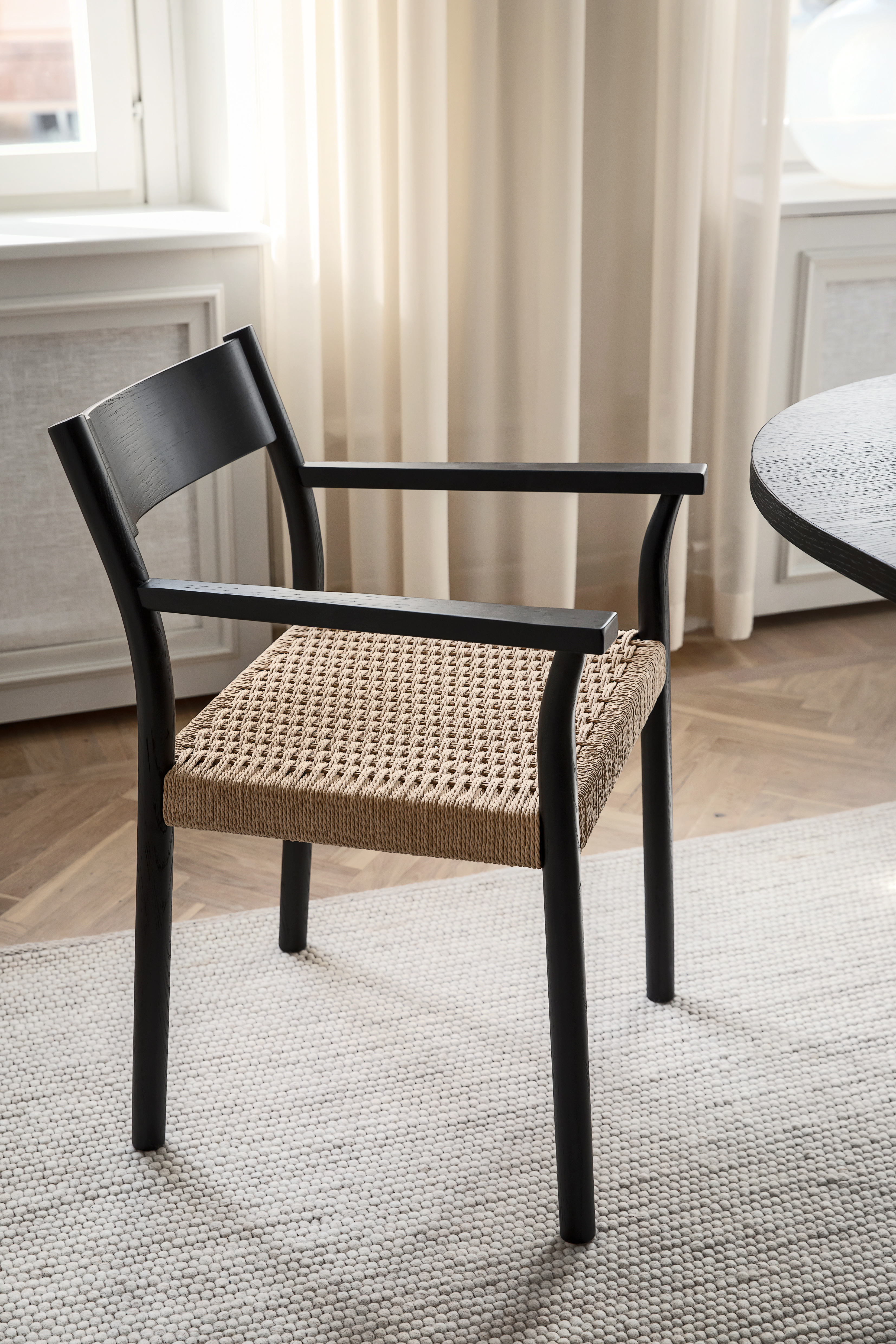 Sleepo Collection Colin Karmstol Svartbetsad Ek