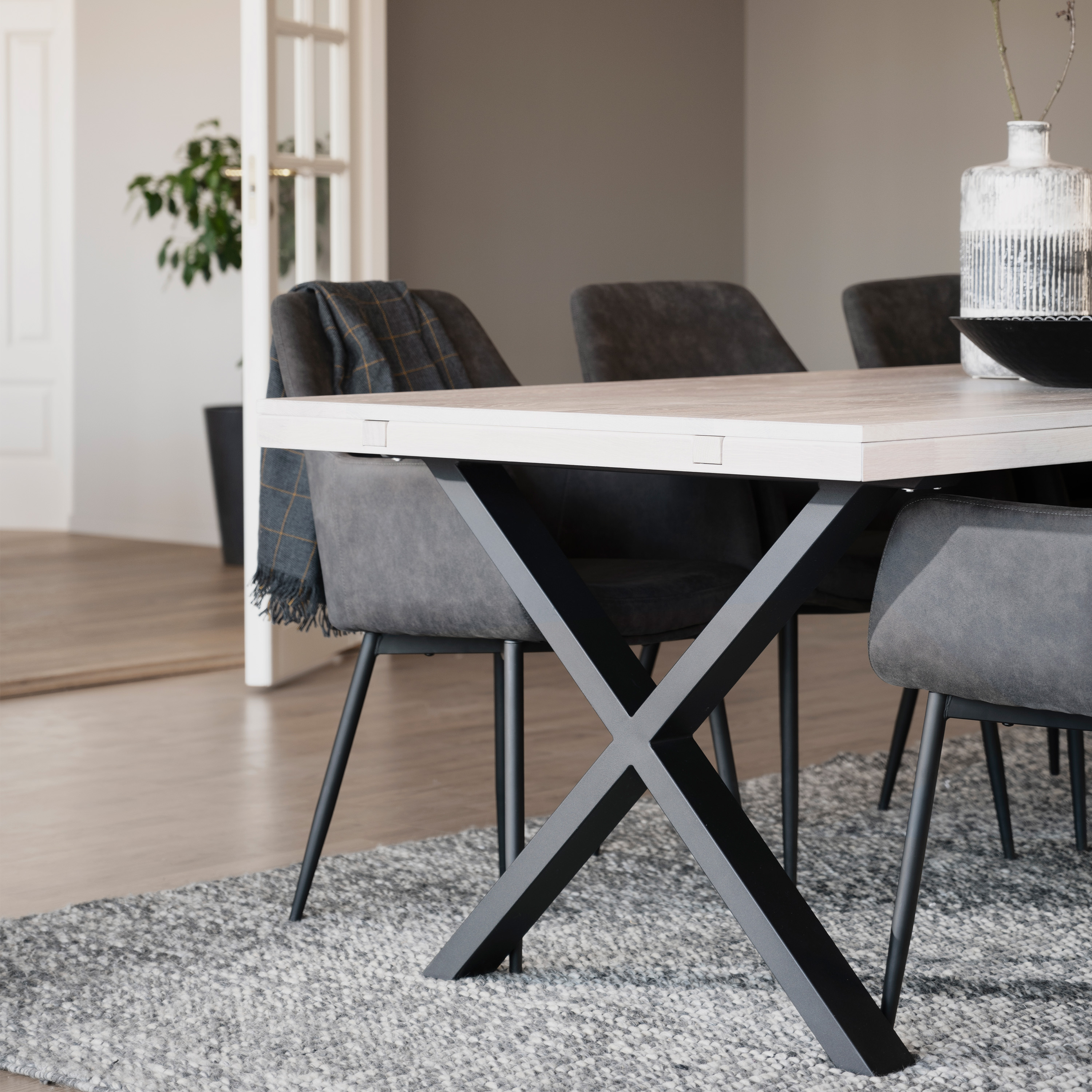 Rowico Home Brooklyn Matbord X-ben Vitpigmenterad Ek 170cm