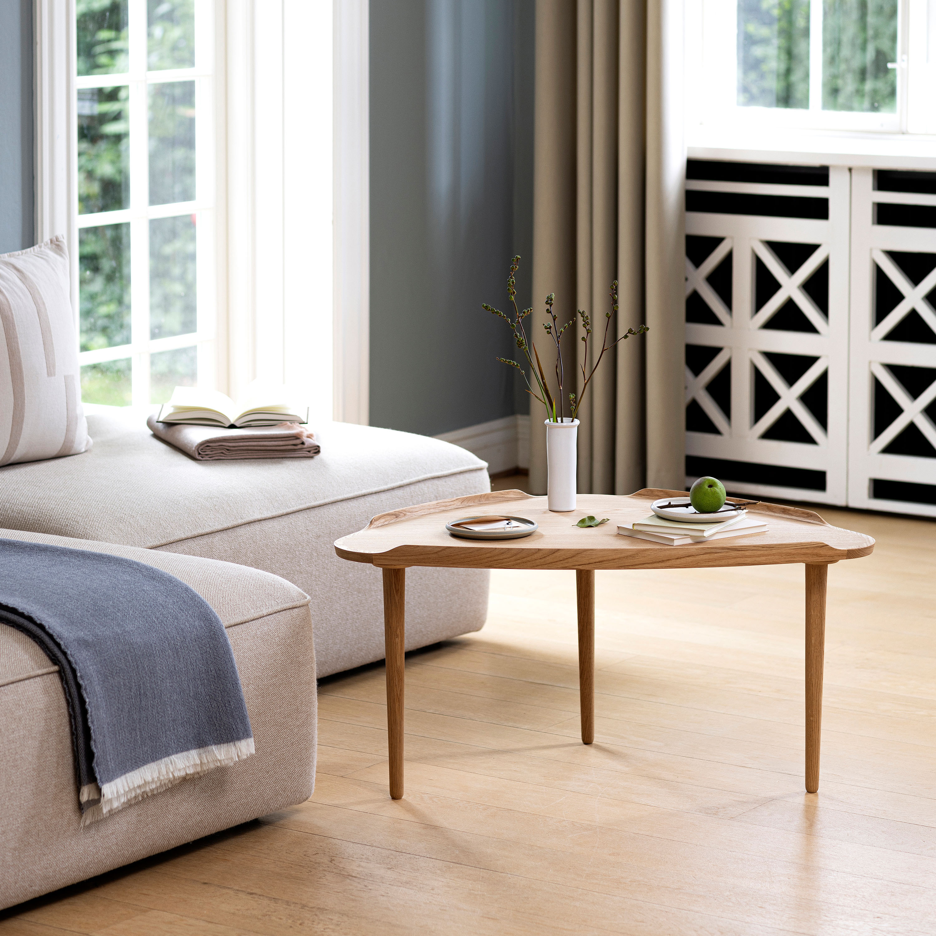 Aakjaer Furniture No.55 Sofabord Naturo ljet Eik Liten