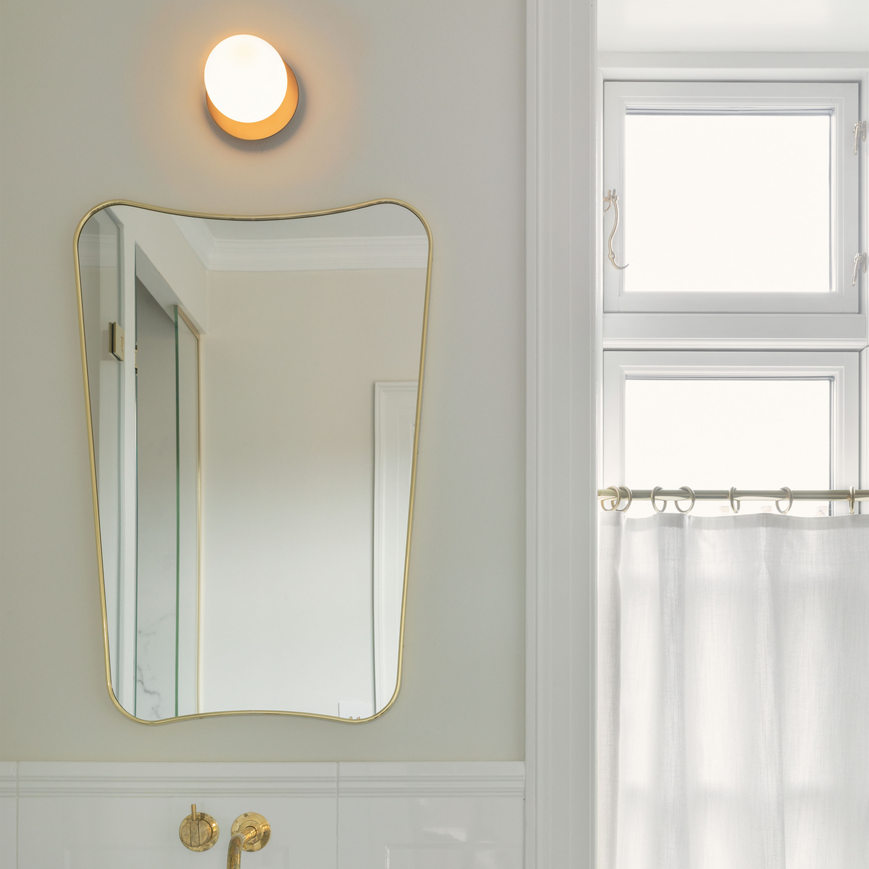 Nuura Liila 1 Vägg-/taklampa Dark Bronze/Opal Small