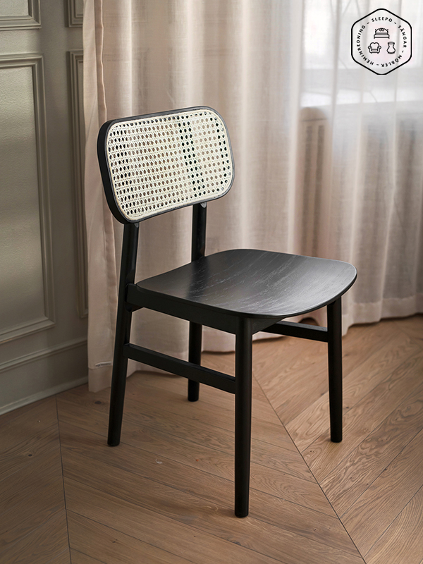 Nordic Home Nellie Matstol Svart