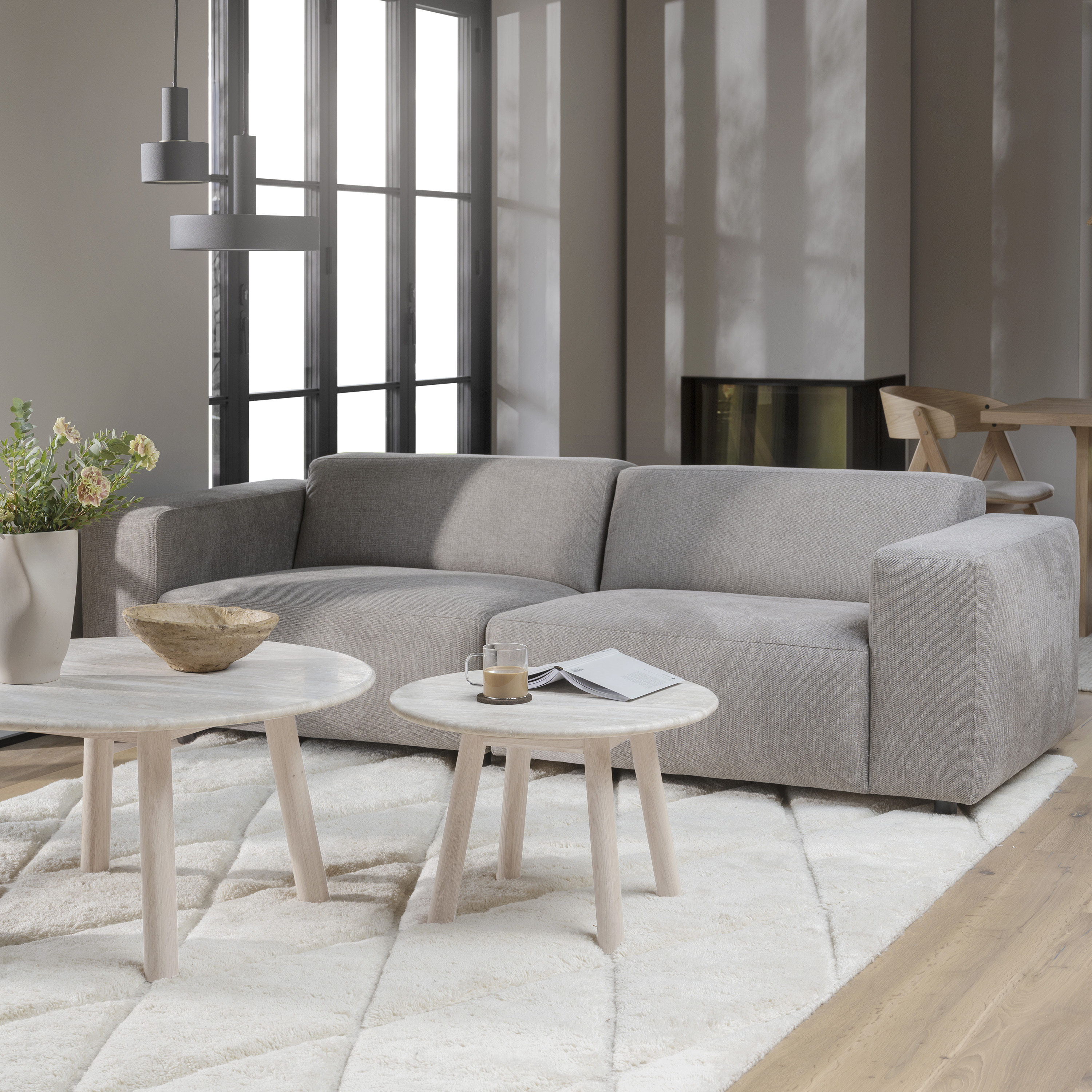 Rowico Home Taransay Soffbord Beige Travertin/Vitpigmenterad Ek Ø60