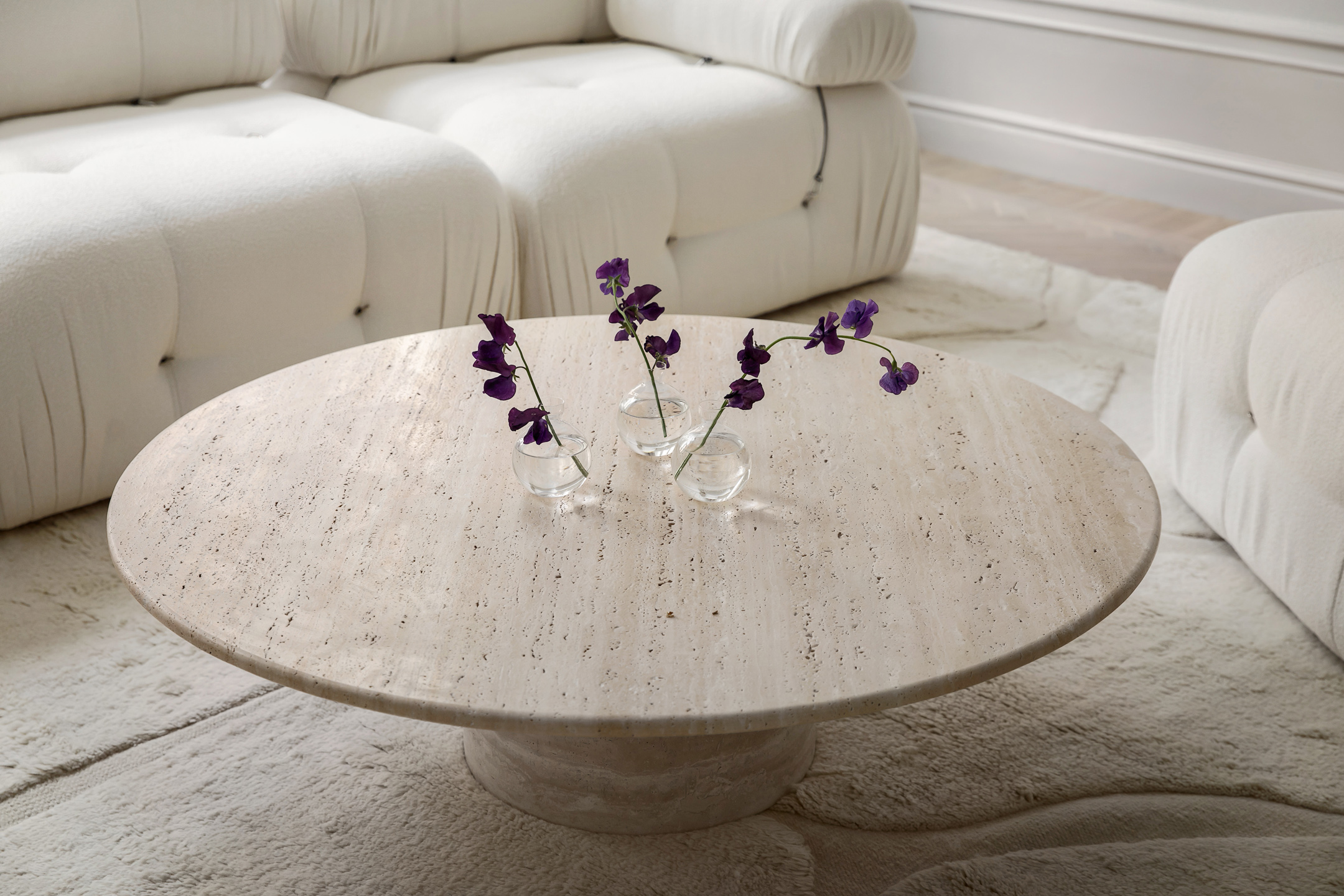 Sleepo Collection Nicola Soffbord Travertin Ø110