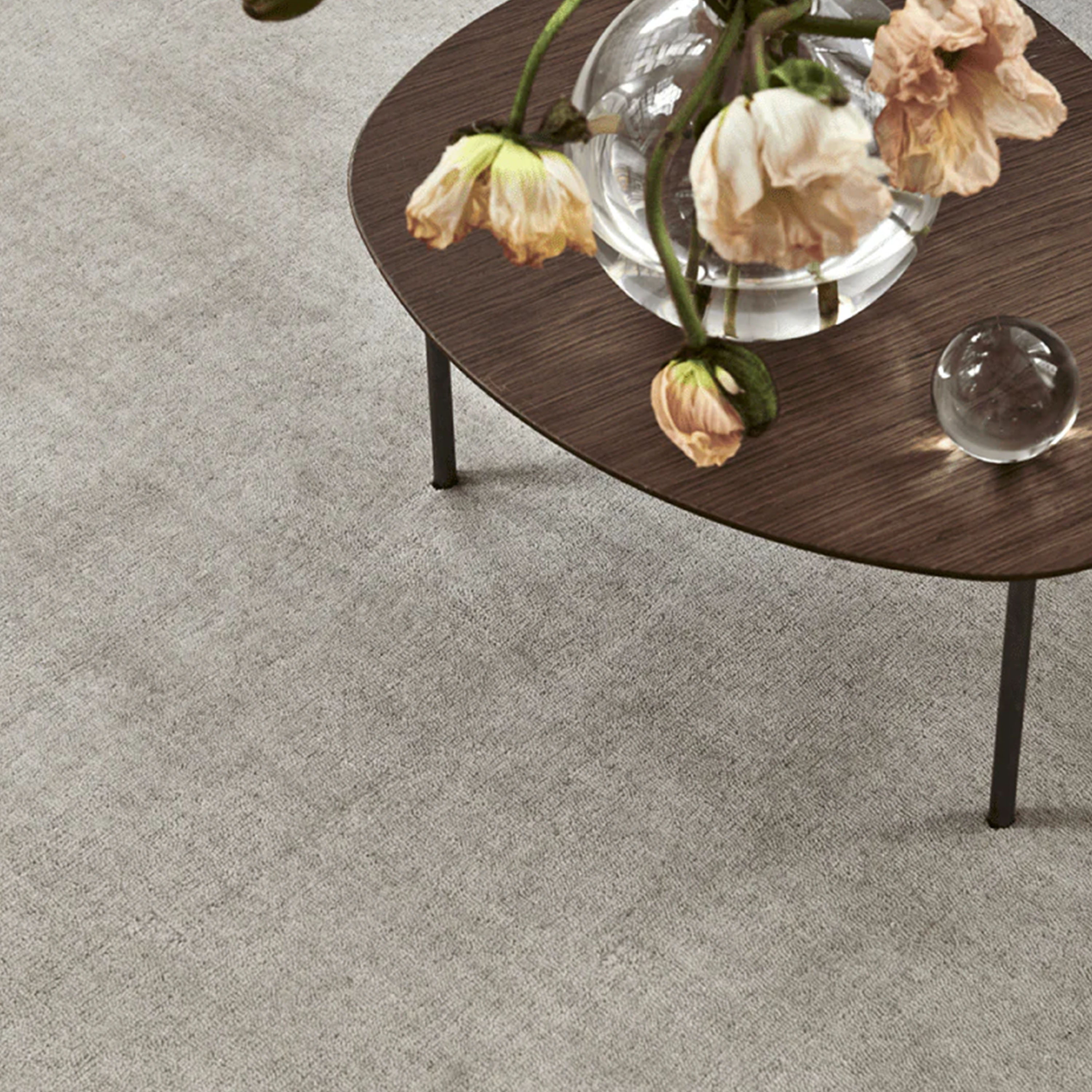 Classic Collection Solid Ullteppe Beige 300x400