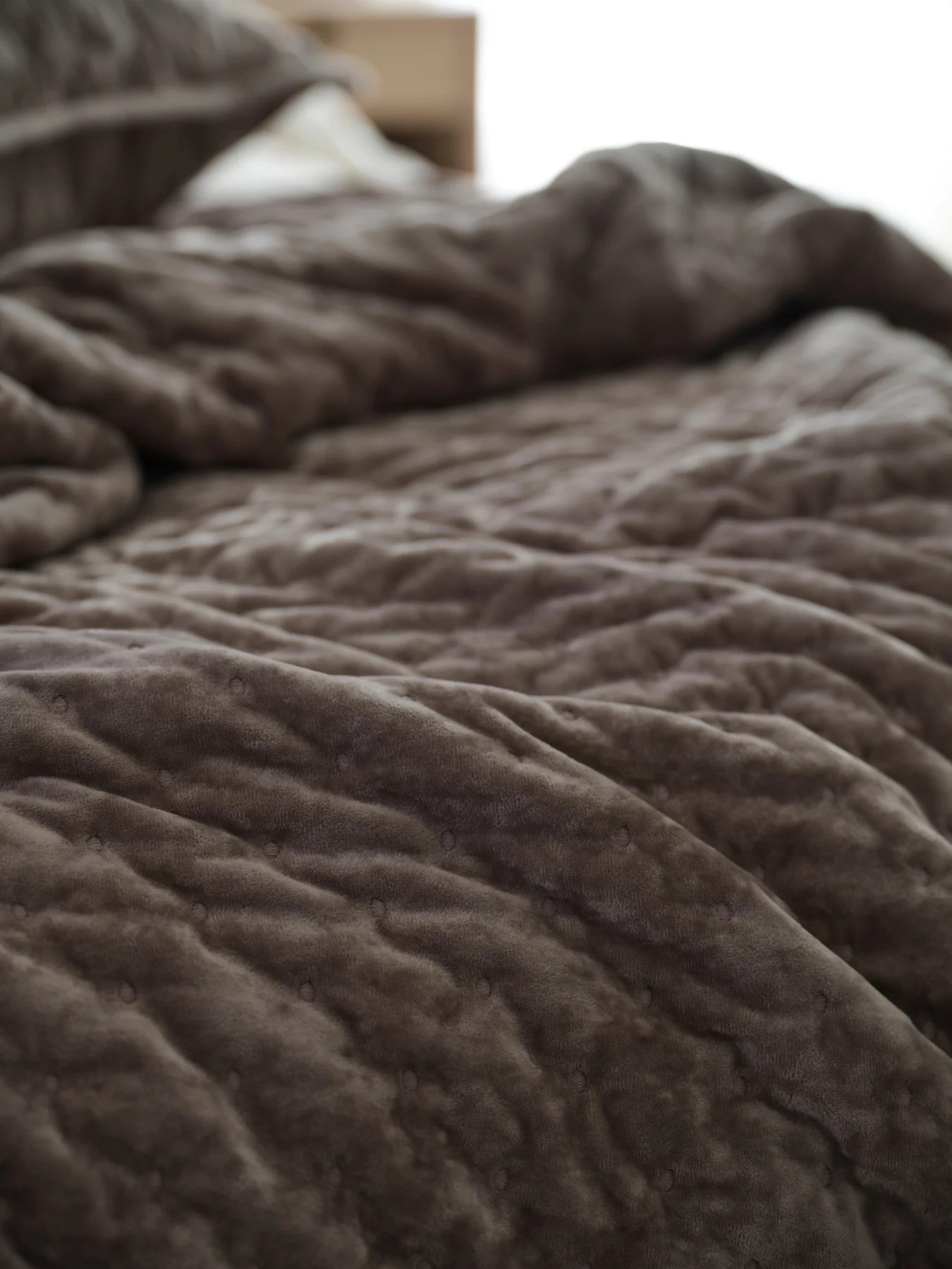 Svanefors Cia Sengeteppe Mørkbrun Enkel