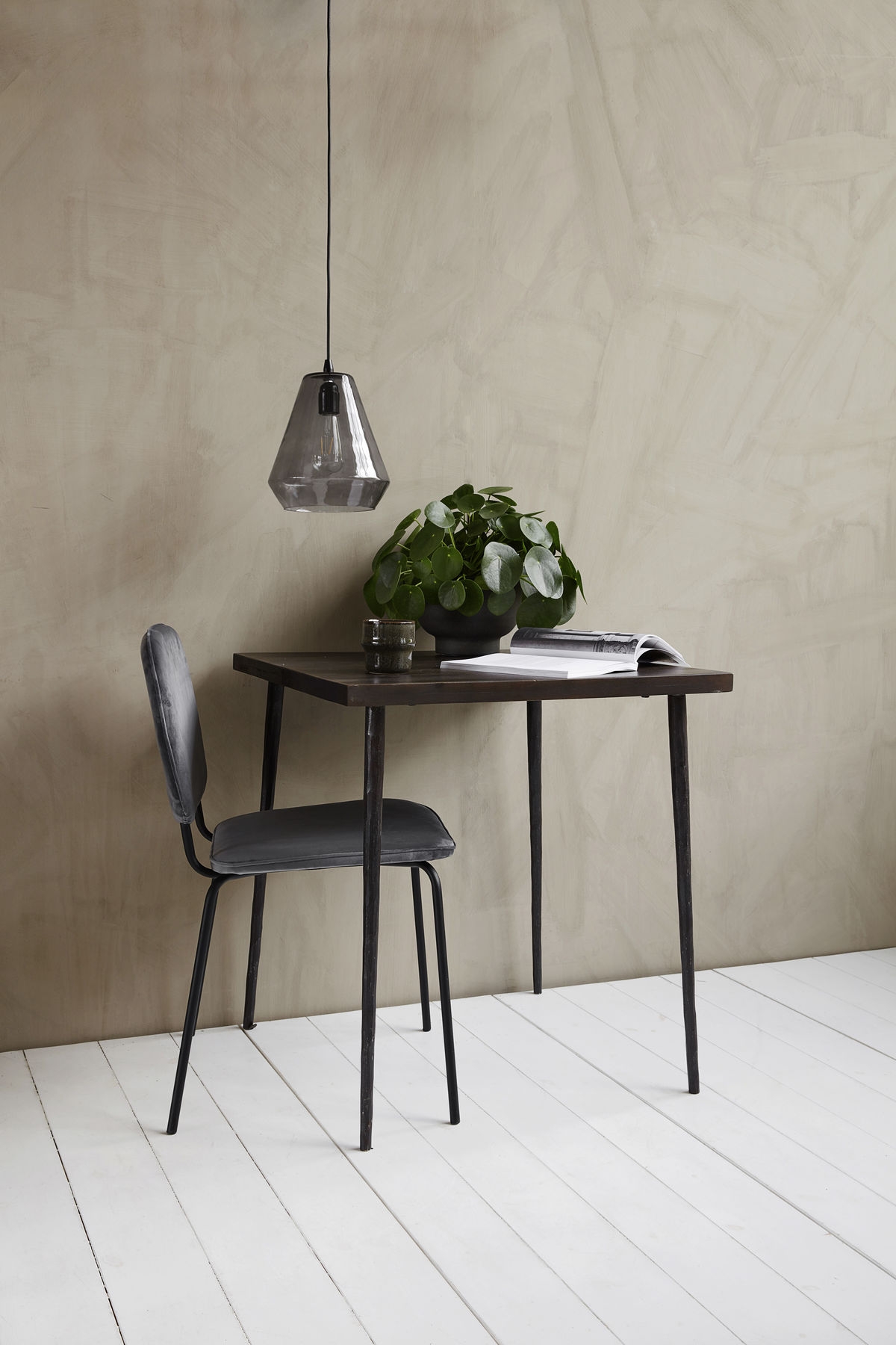 House Doctor Club Spisebord Mørkt 70cm