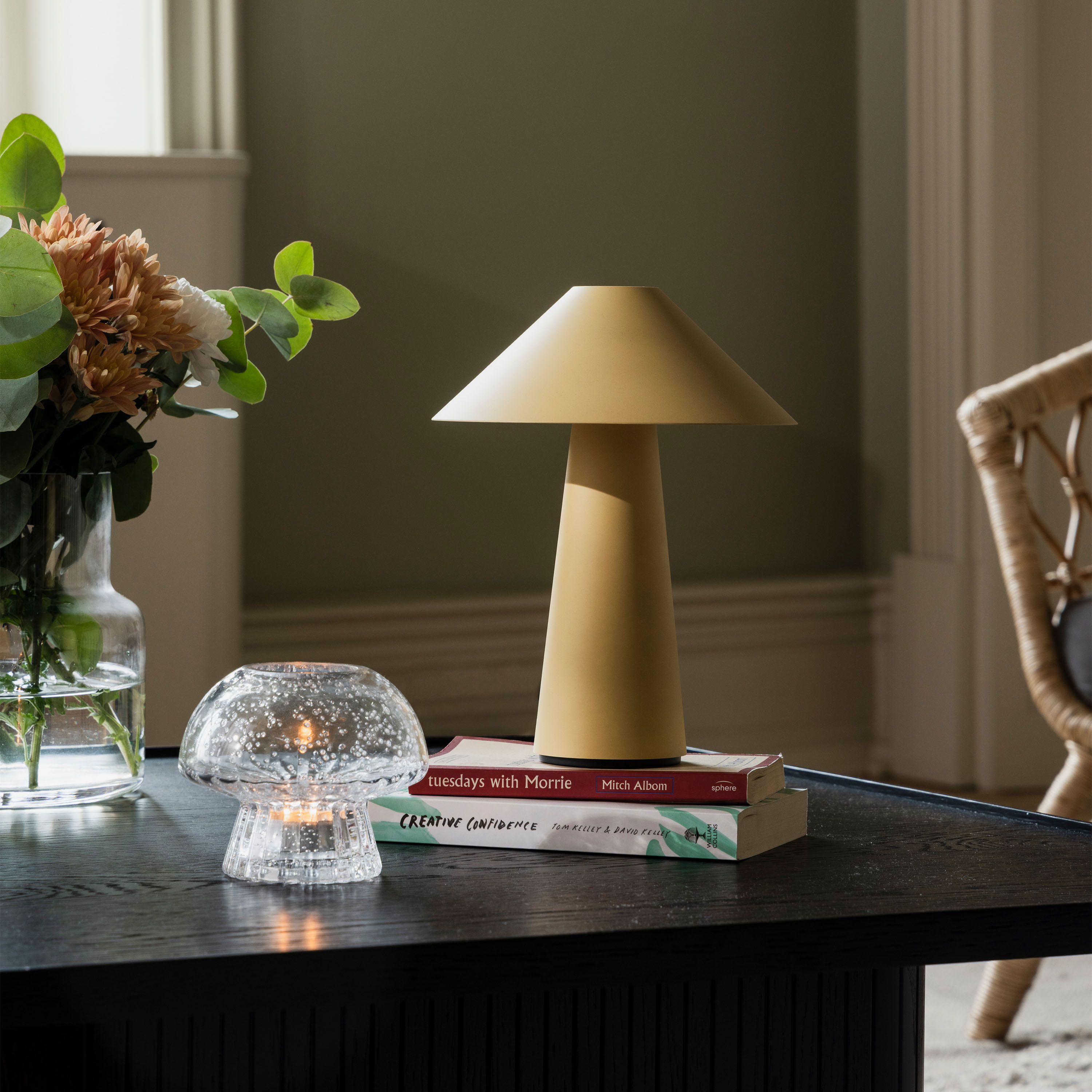 Globen Lighting Cannes Tragbare Tischlampe Hafergelb