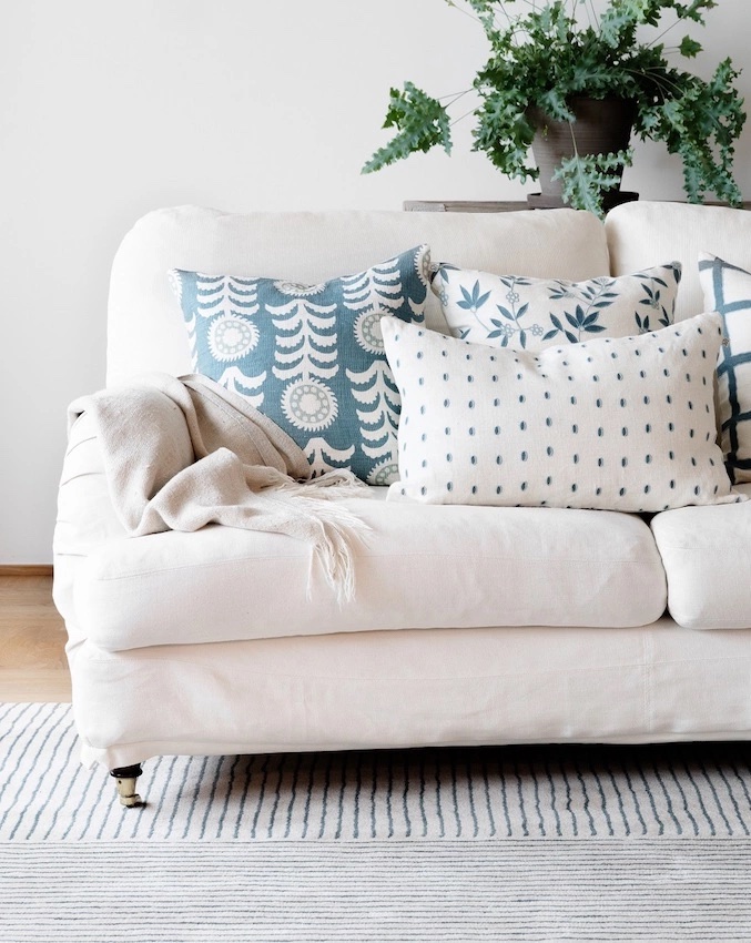 Chhatwal &amp; Jonsson Alok Lin Putetrekk Off-White/Himmelblå/Aqua 50x50