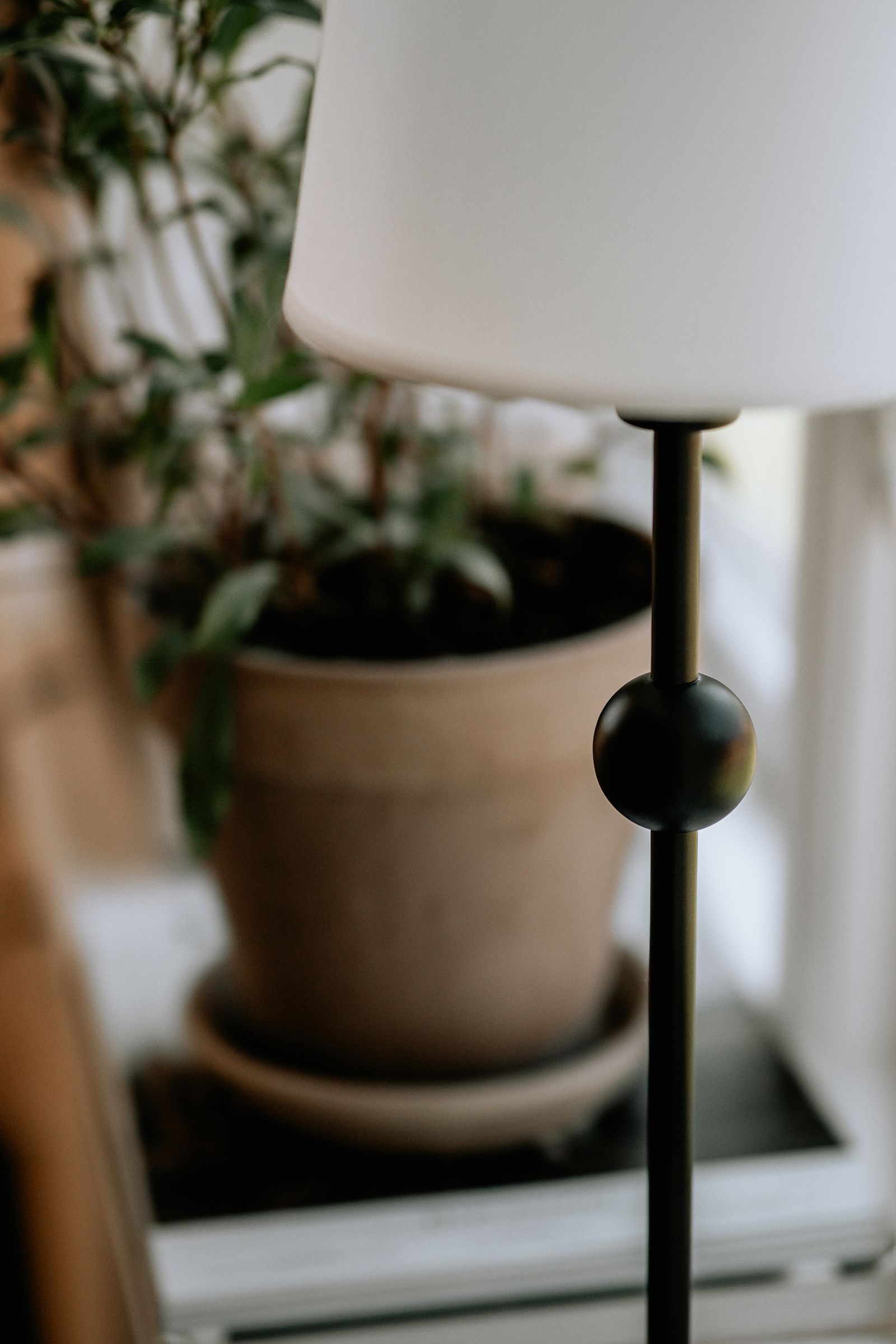 Globen Lighting Astrid Lampenfuß Schwarz 41