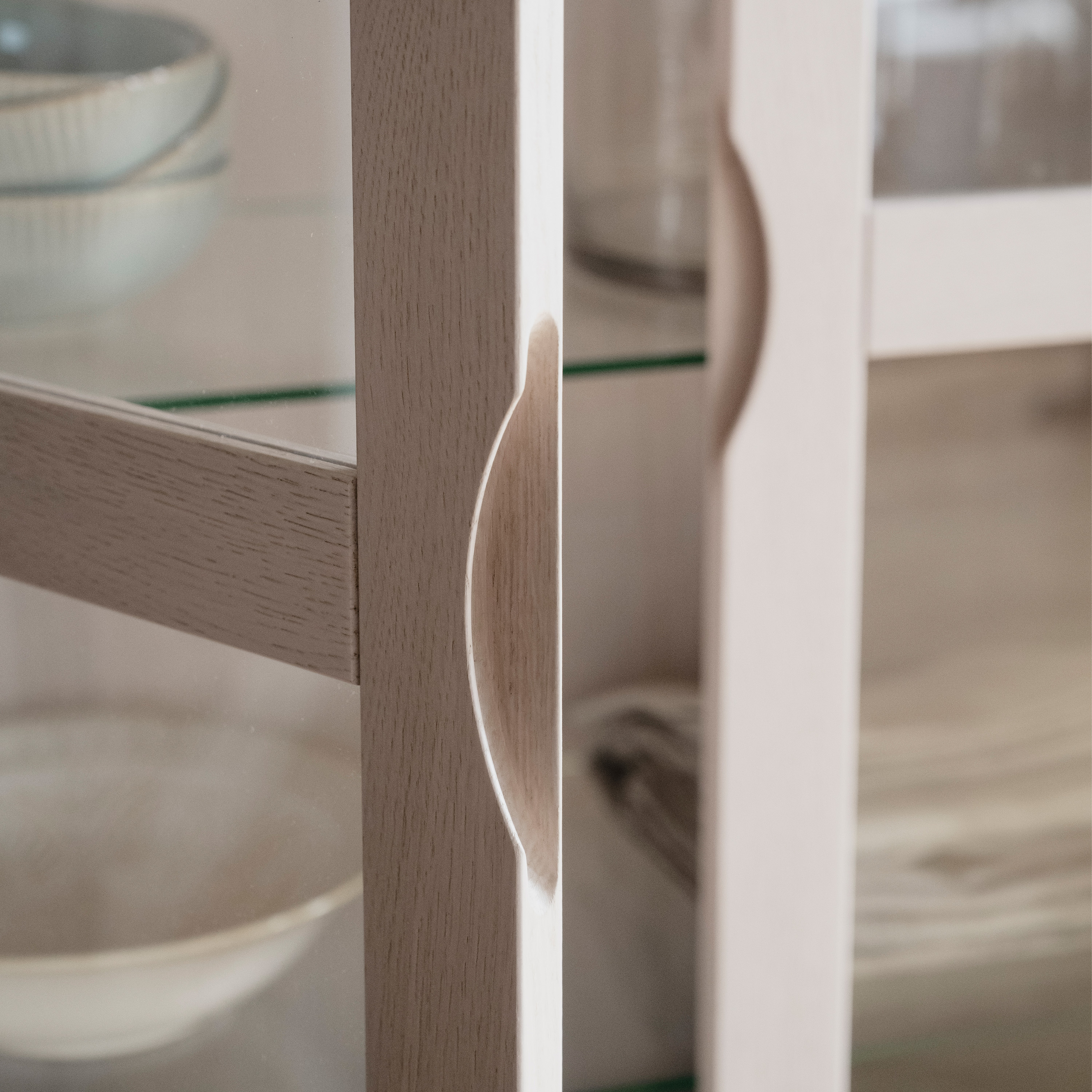 Rowico Home Filippa Vitrine Schrank Weiß pigmentiert 185cm