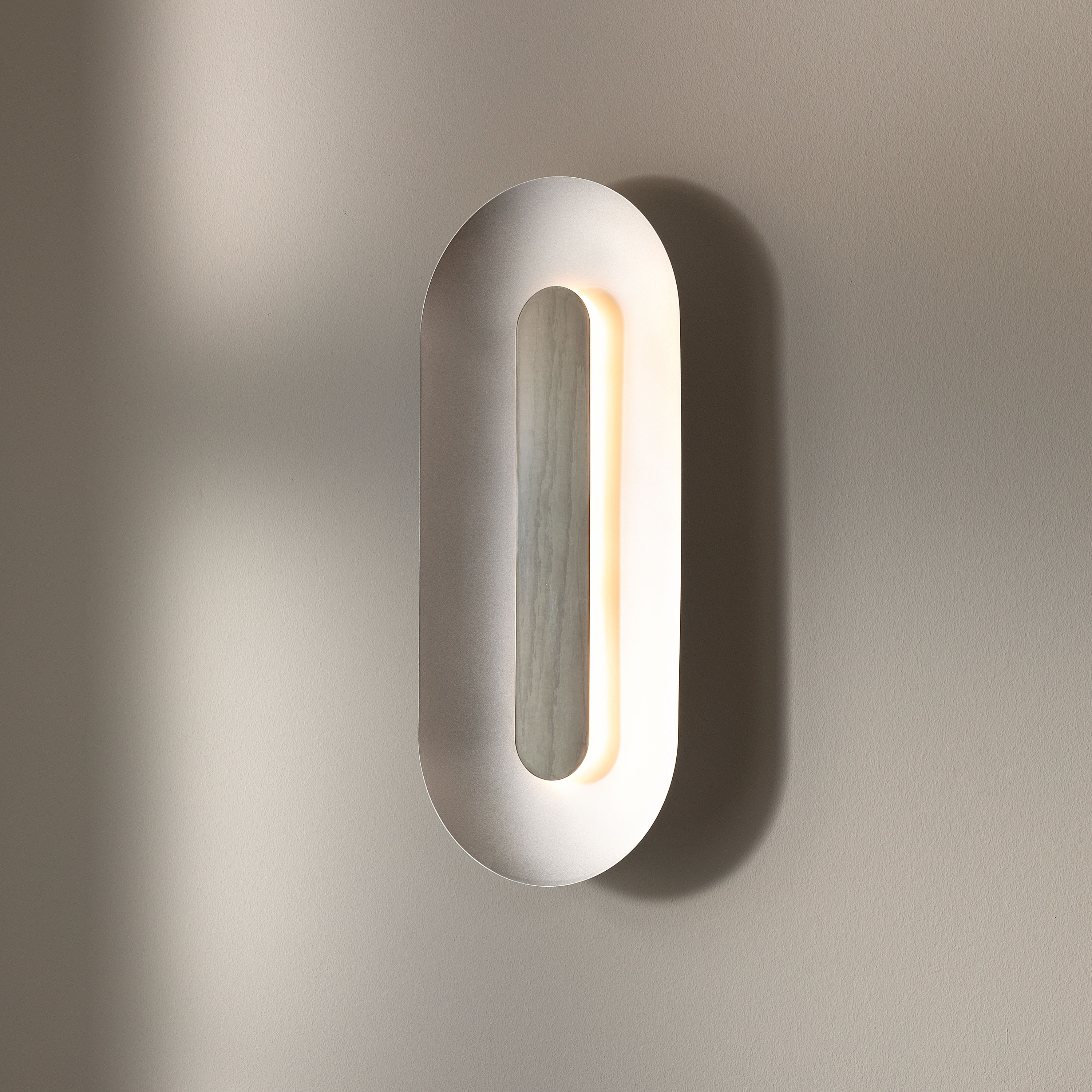 Nuura Sasi Vägglampa Silver Large