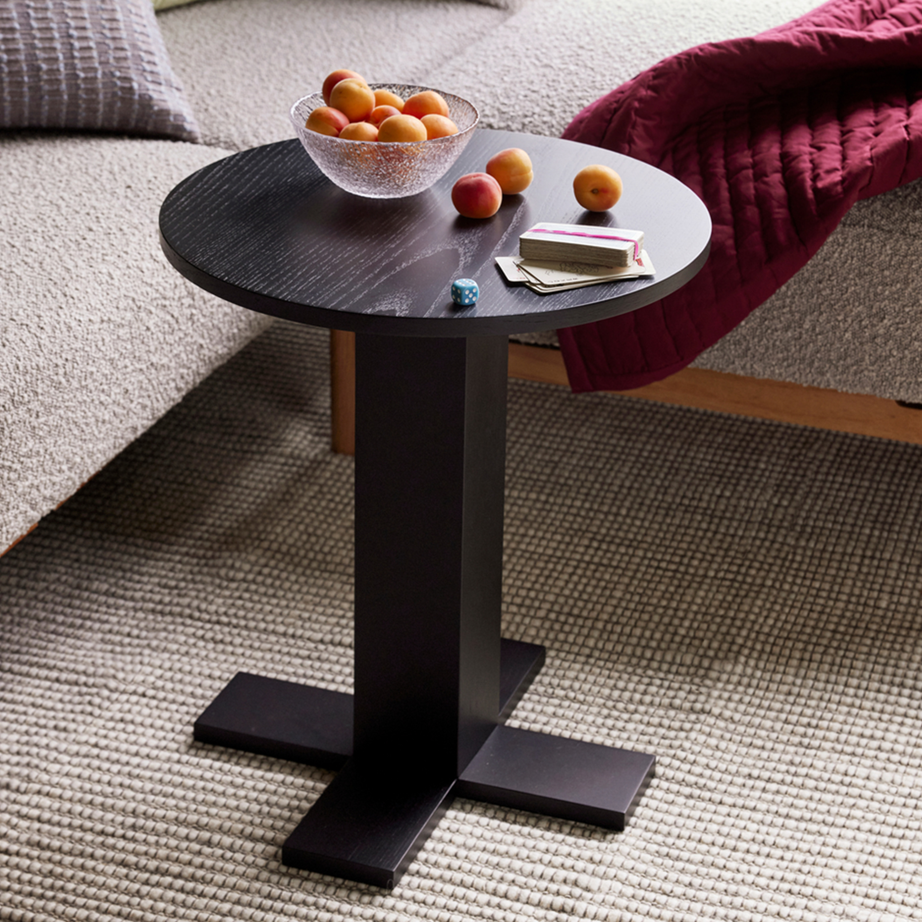 Hübsch Koohi Sidobord Black Ø45