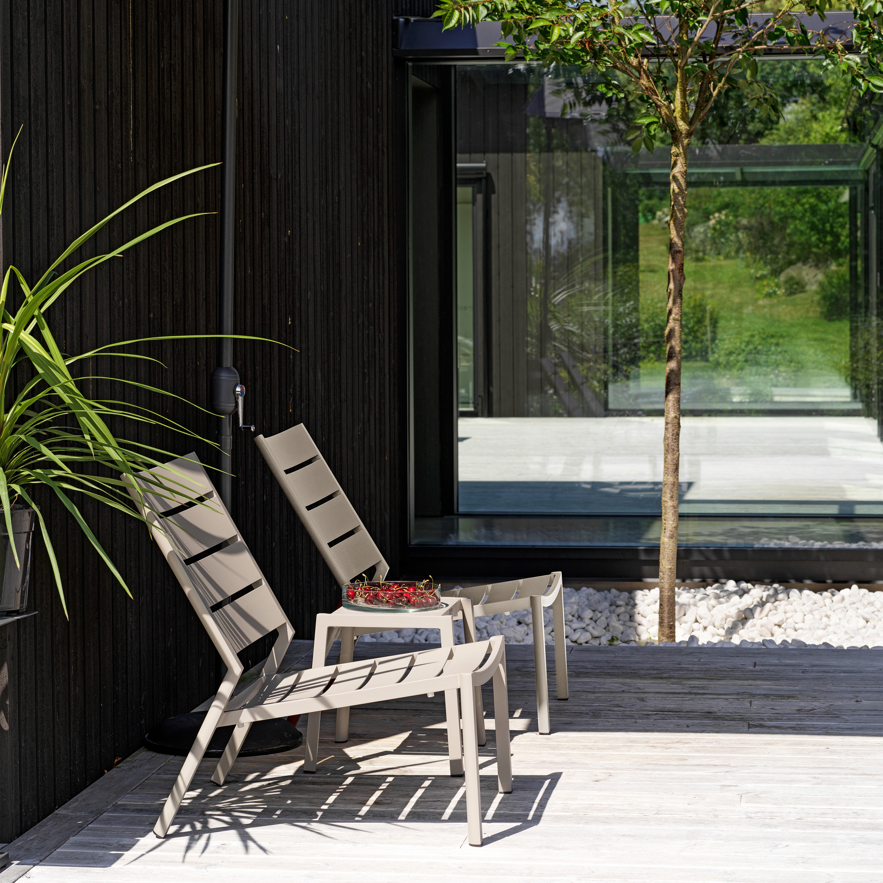 Brafab Delia Loungefåtölj Khaki