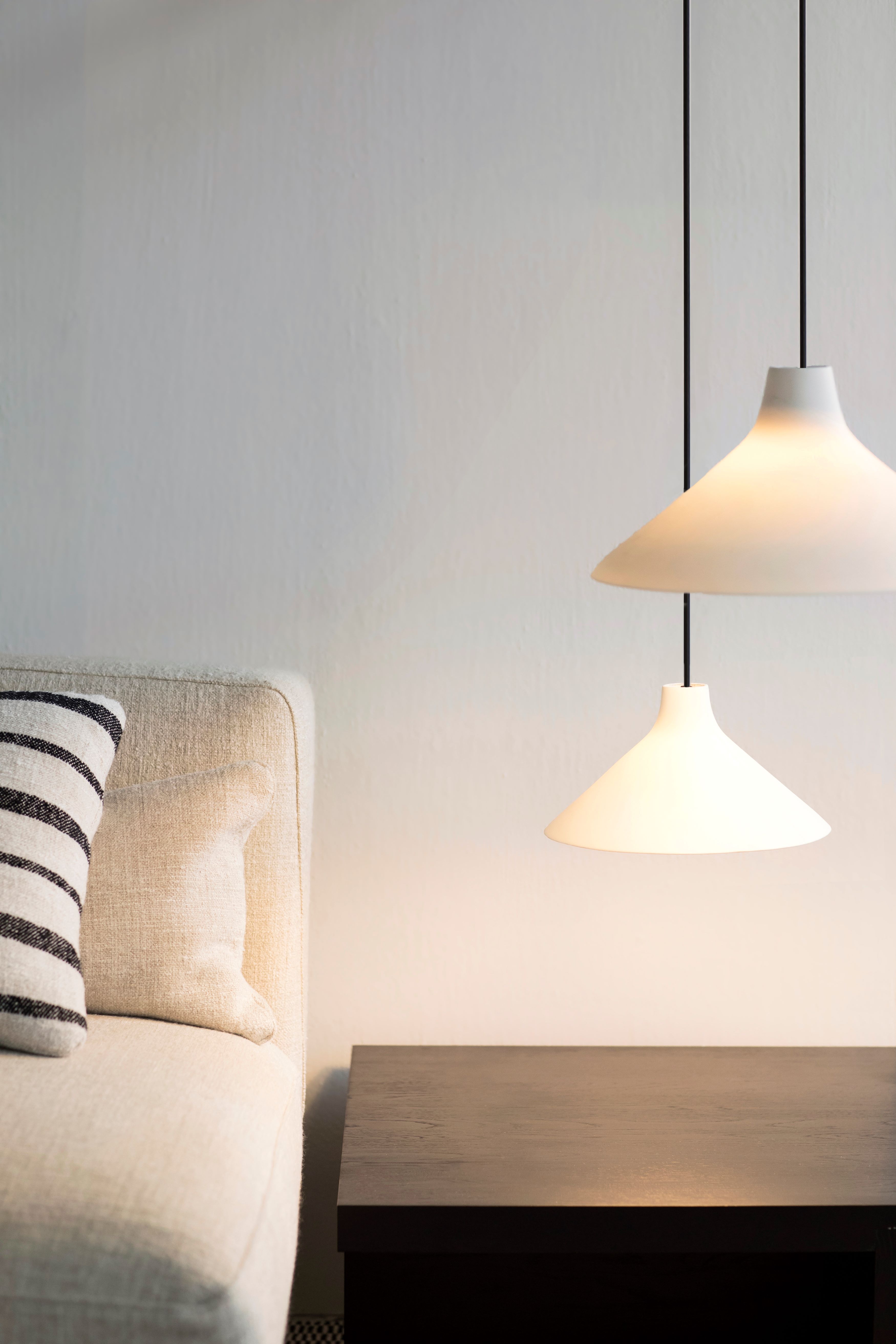 Serax Seam Kattovalaisin White Large