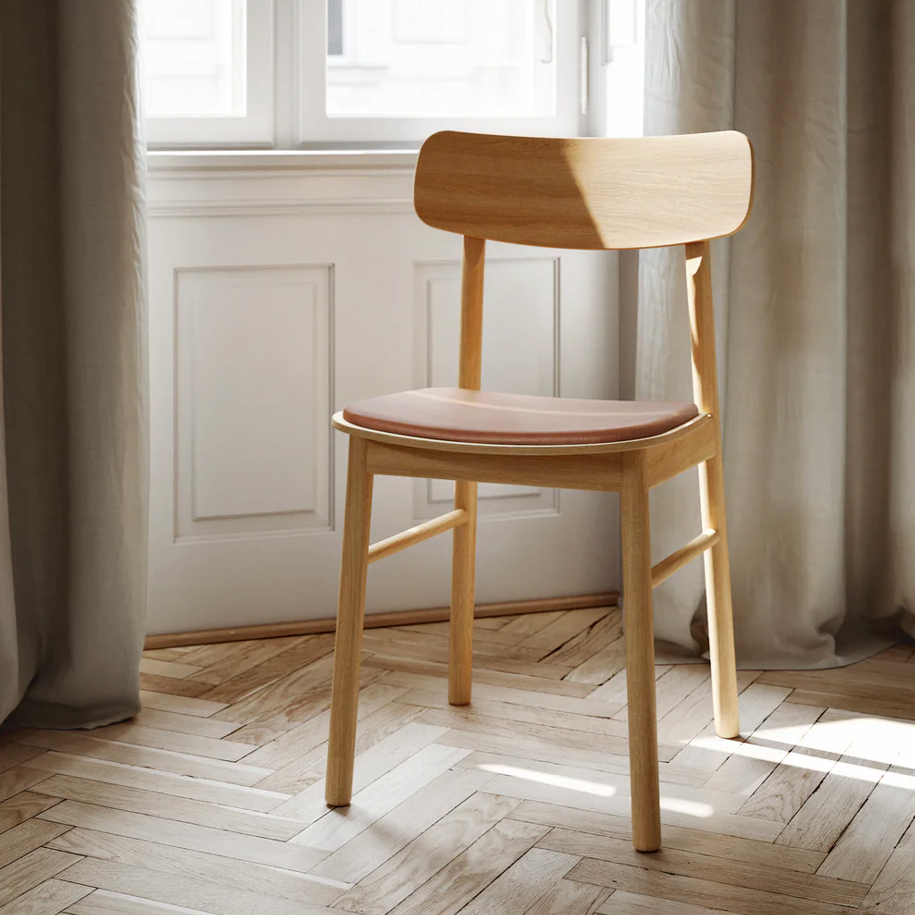 Woud Soma Spisestol Eik/Konjakk Lær