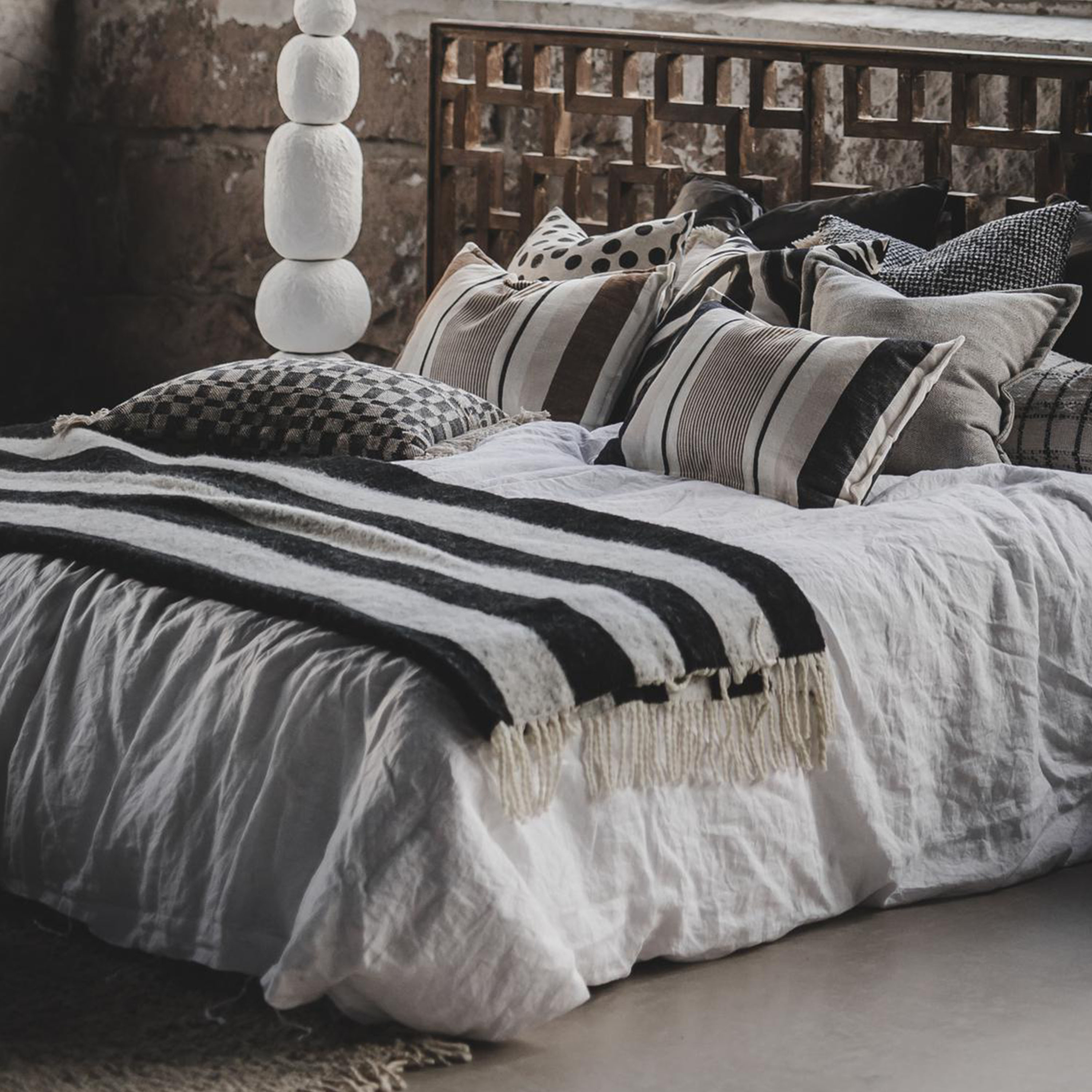 Jakobsdals Zara blockstripe pledd elfenben/svart 130x170