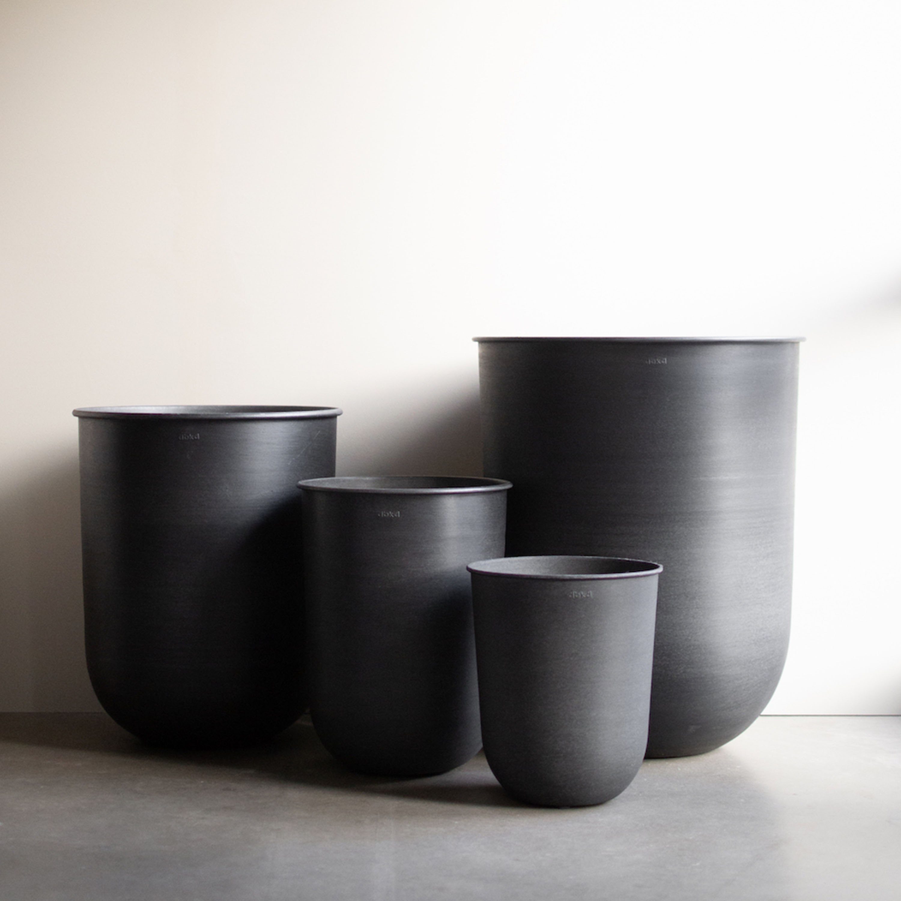 DBKD Out Ruukku 4 kappaleen pakkaus Musta