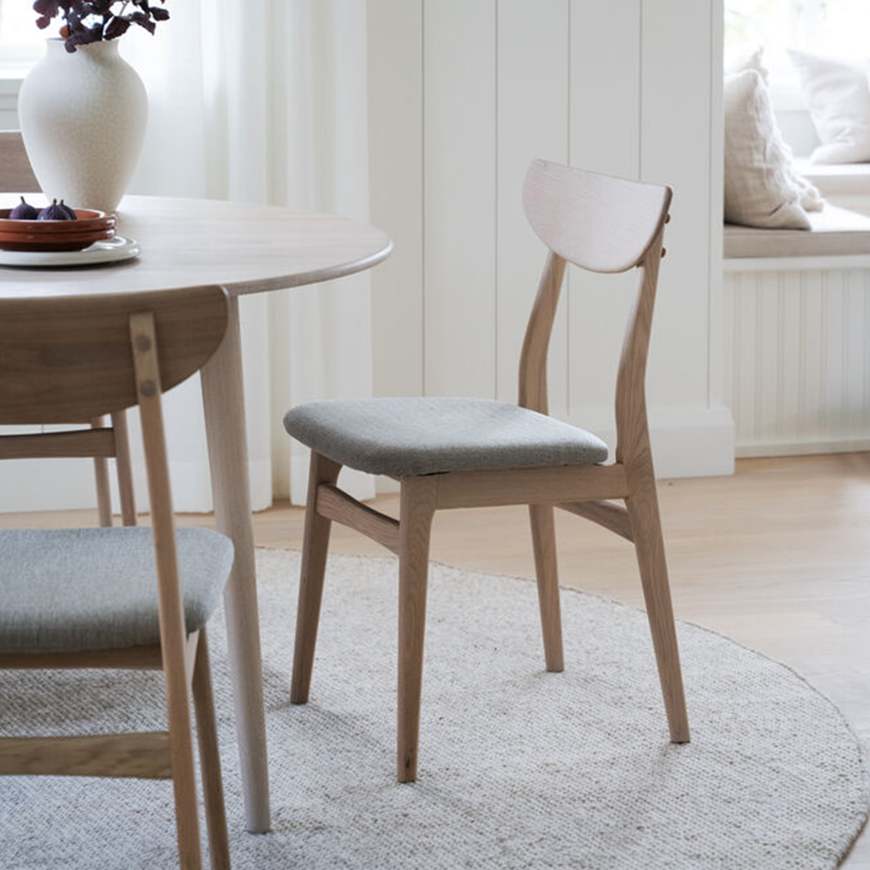 Rowico Home Rodham Matstol Vitpigment Ek/Gråbeige