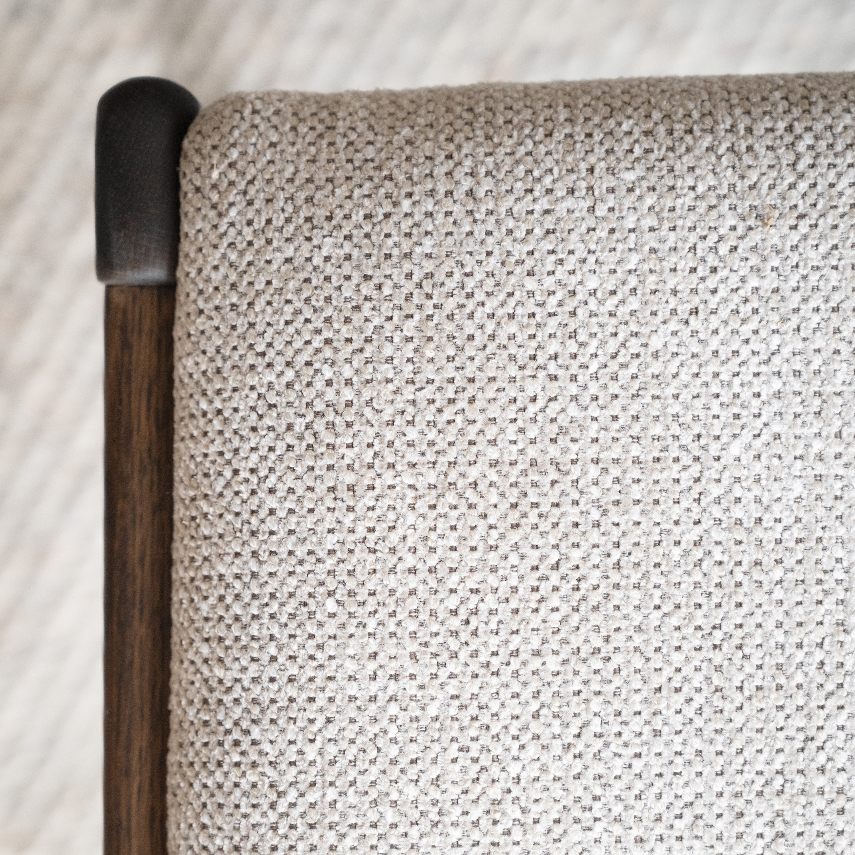 Rowico Home Kerwin Matstol Brun Ek/Ljusbeige