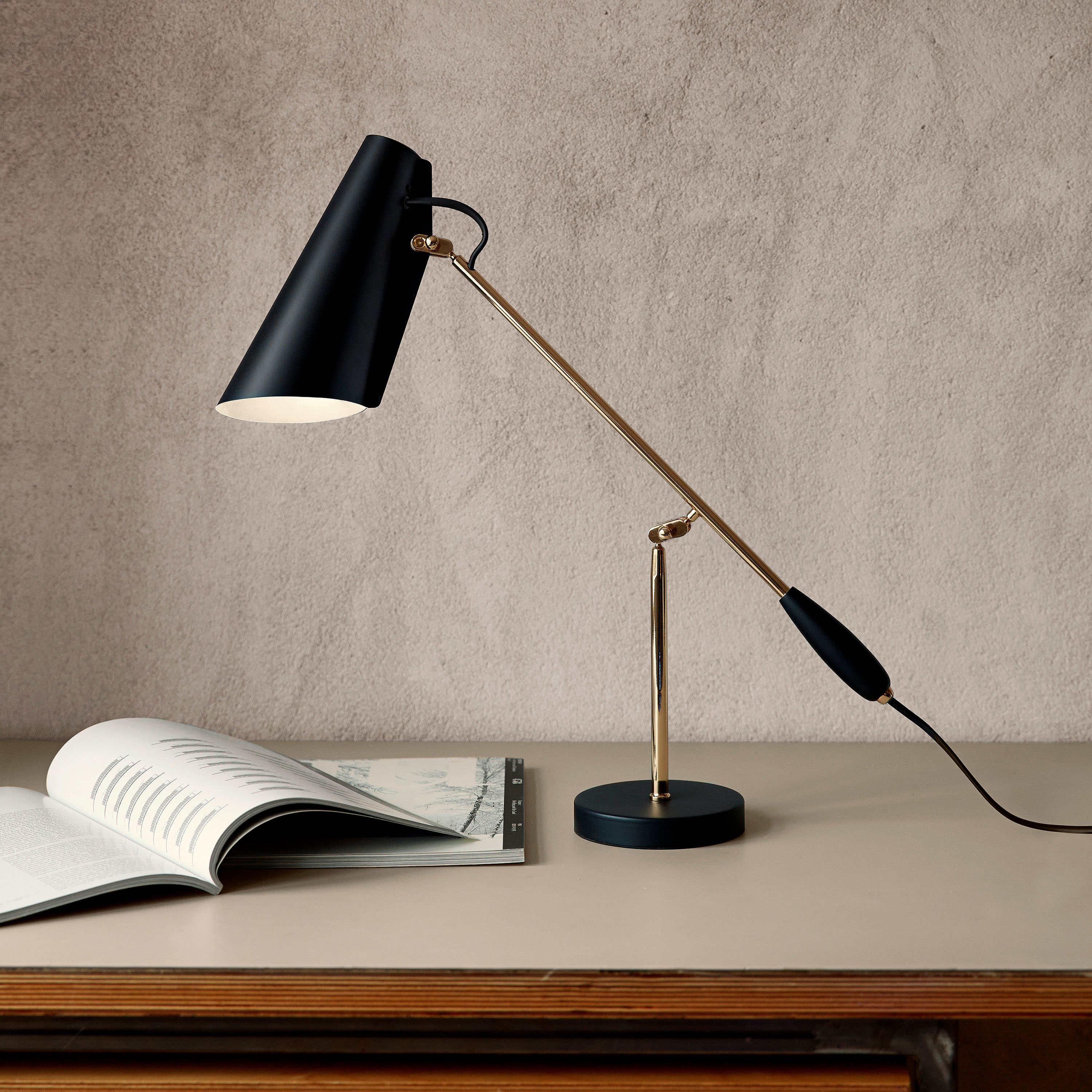 Northern Birdy Pöytälamppu Black/Brass