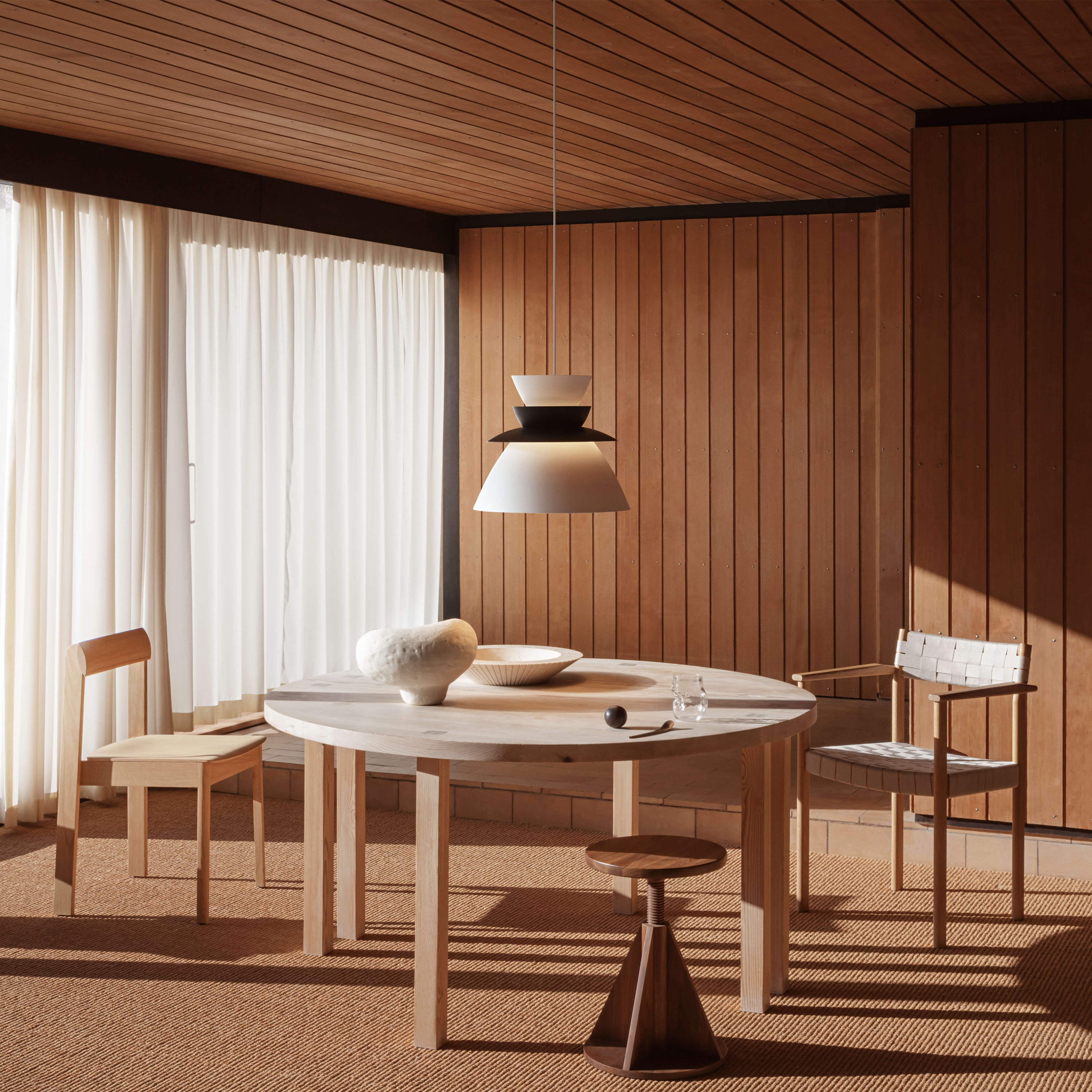 LYFA Sundowner Kattovalaisin Musta 40cm