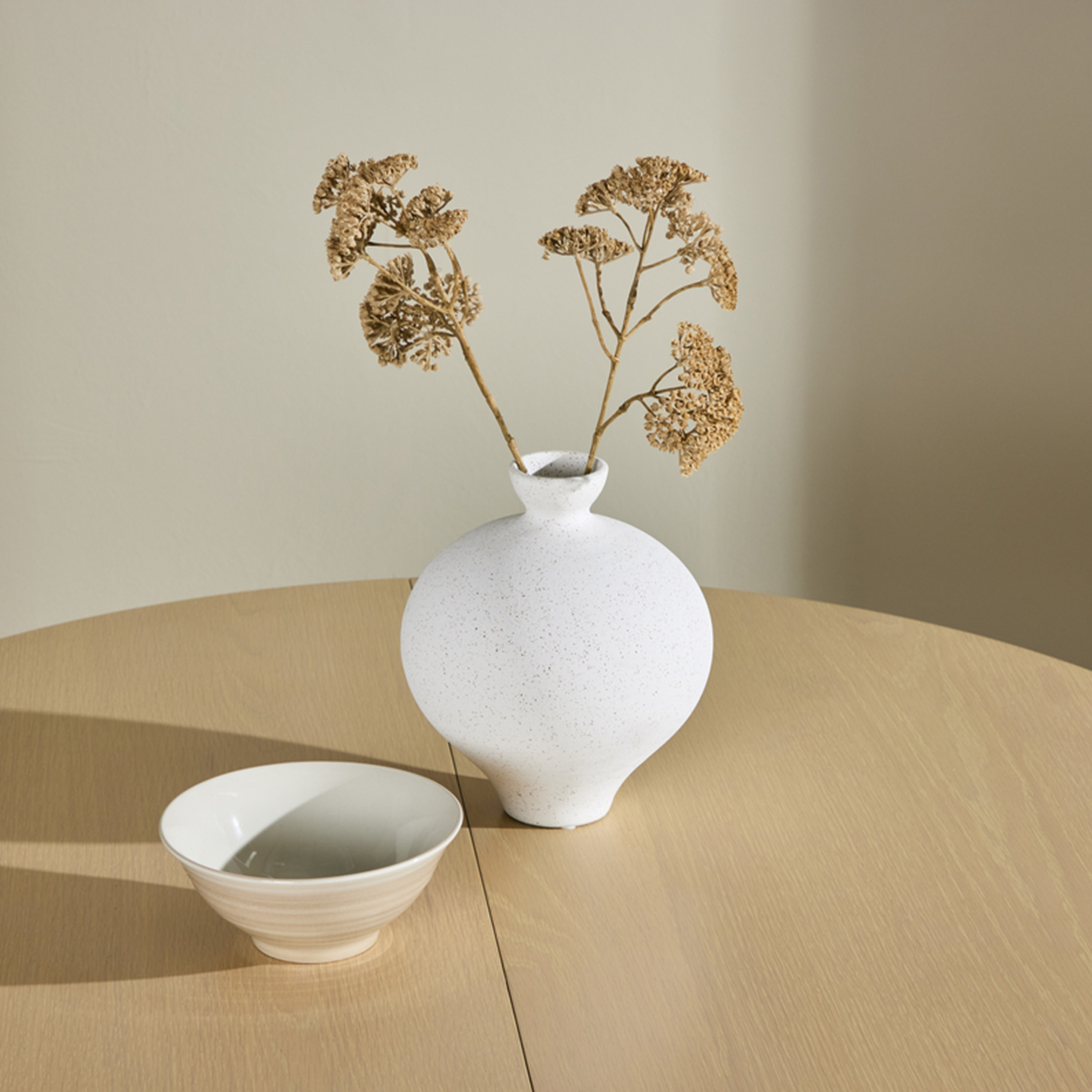 Venture Home Gilda Runt Matbord Vitpigmenterad Ø110