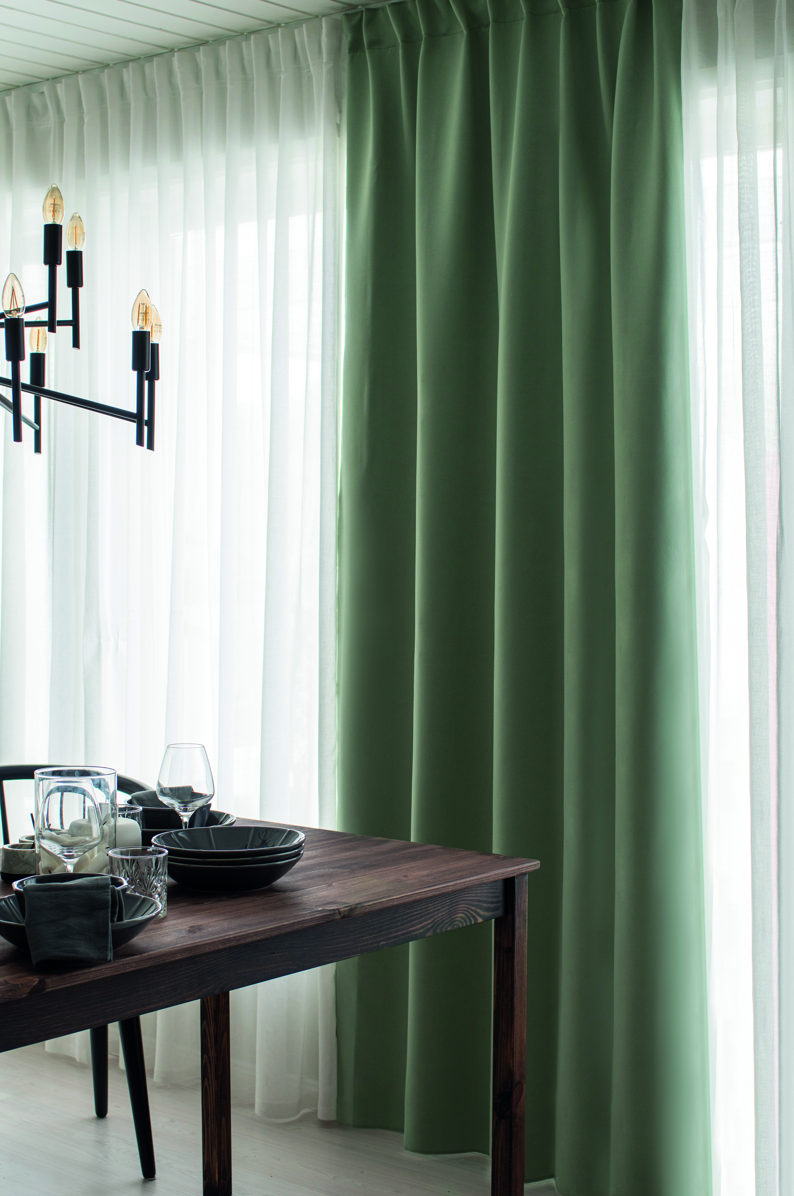 Stilla Mörkläggande Gardinlängd Ljusgrön 250cm