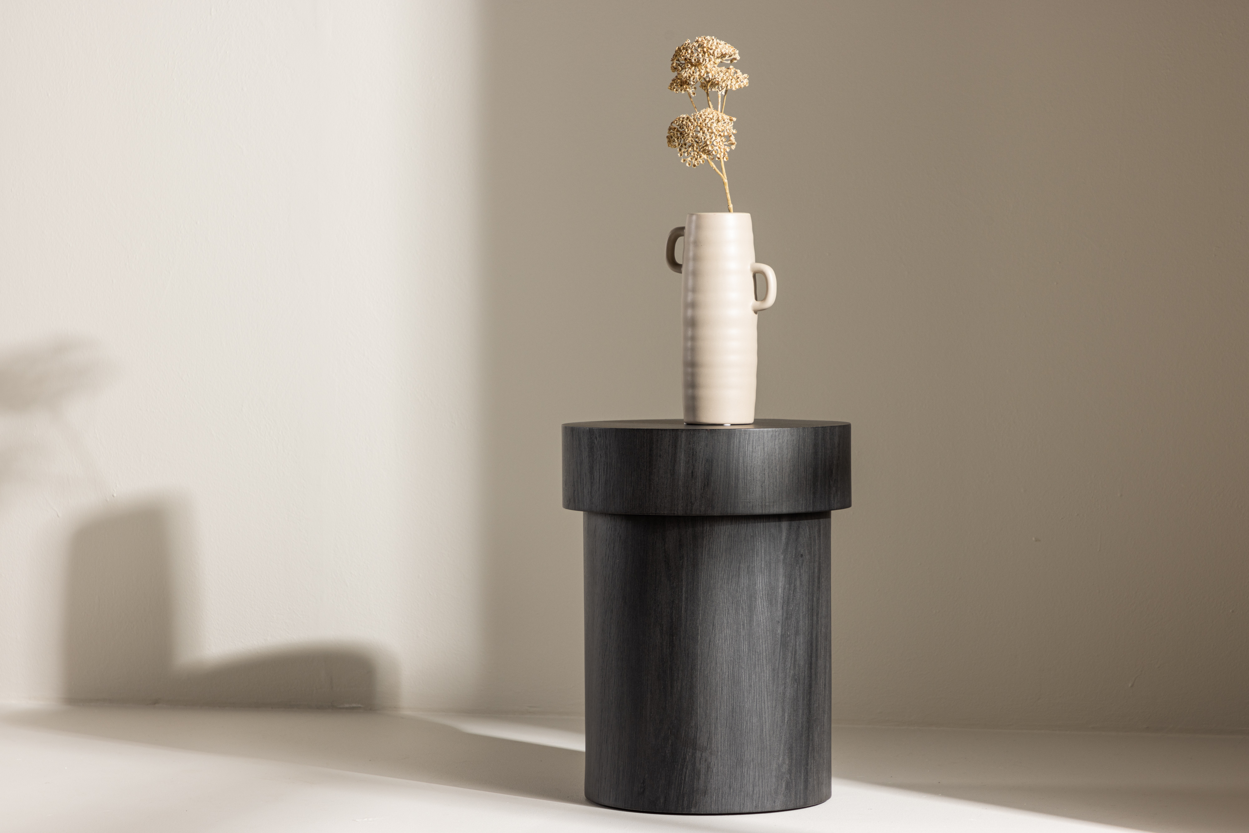 Vind Malung Sidobord Black High