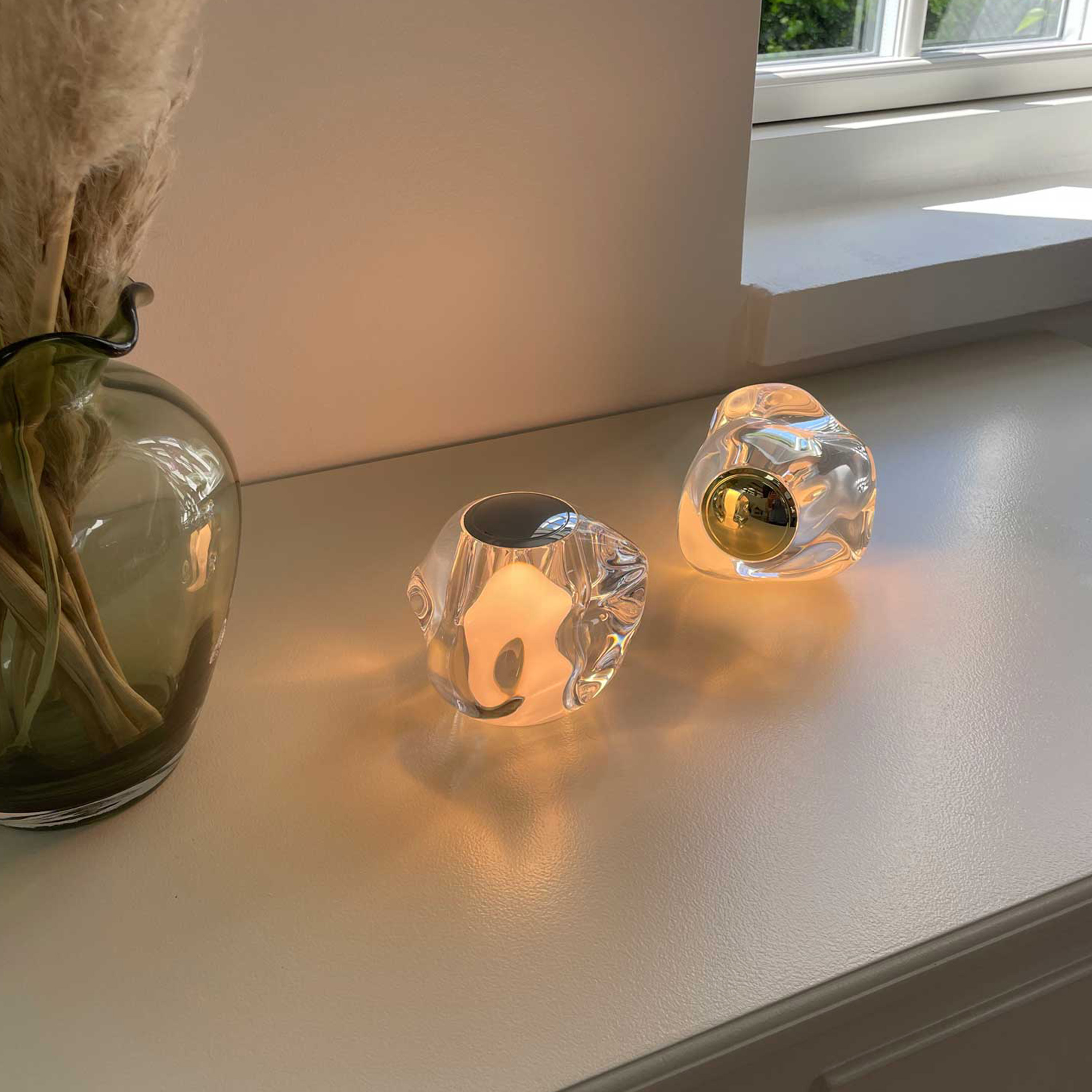 LOOM Design Ice Ball Portabel Bordslampa Gold