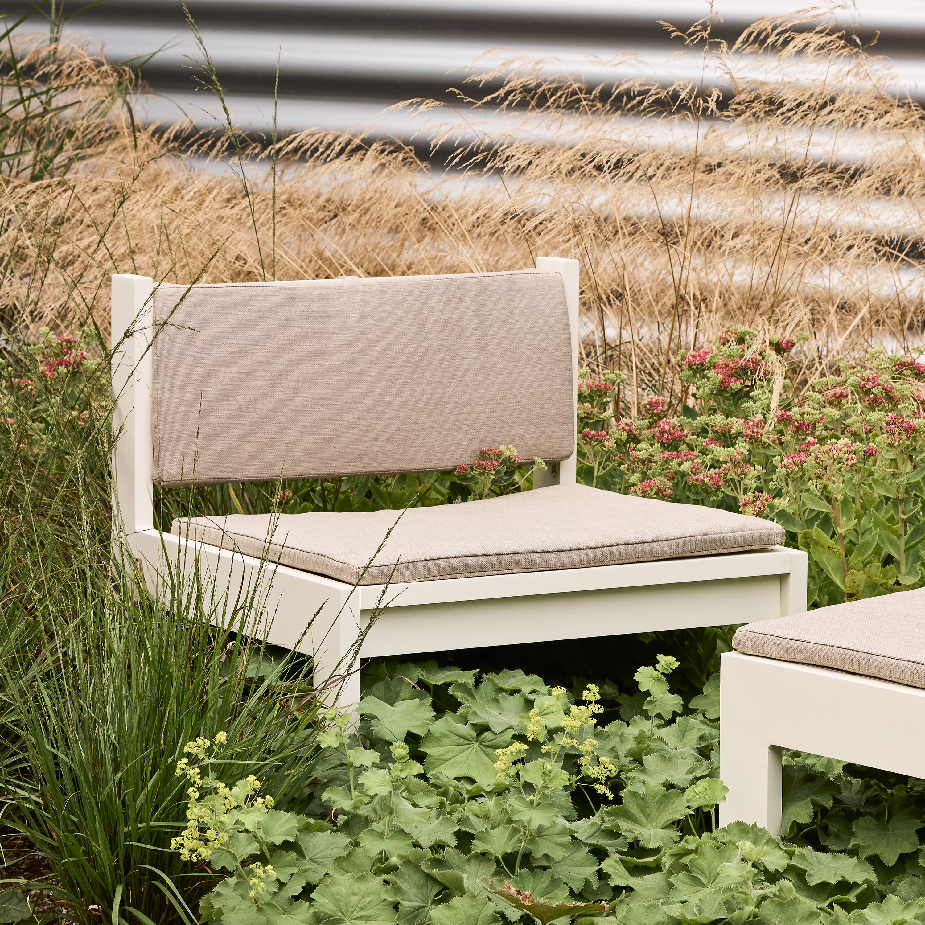 Haus Lounge Chair Beige 65x71