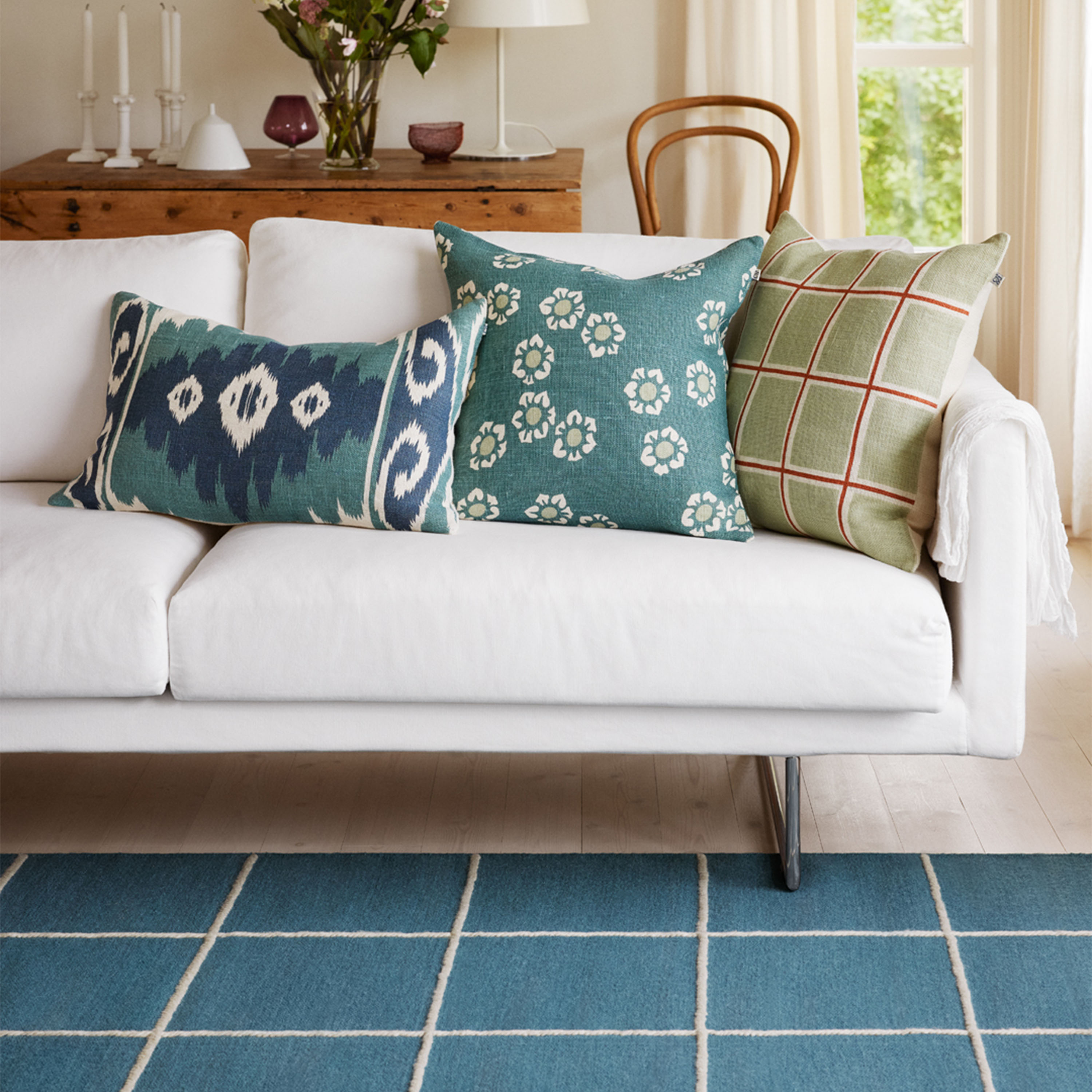 Chhatwal &amp; Jonsson Raha Putevar Lin Aqua/Apricot Orange 50x50