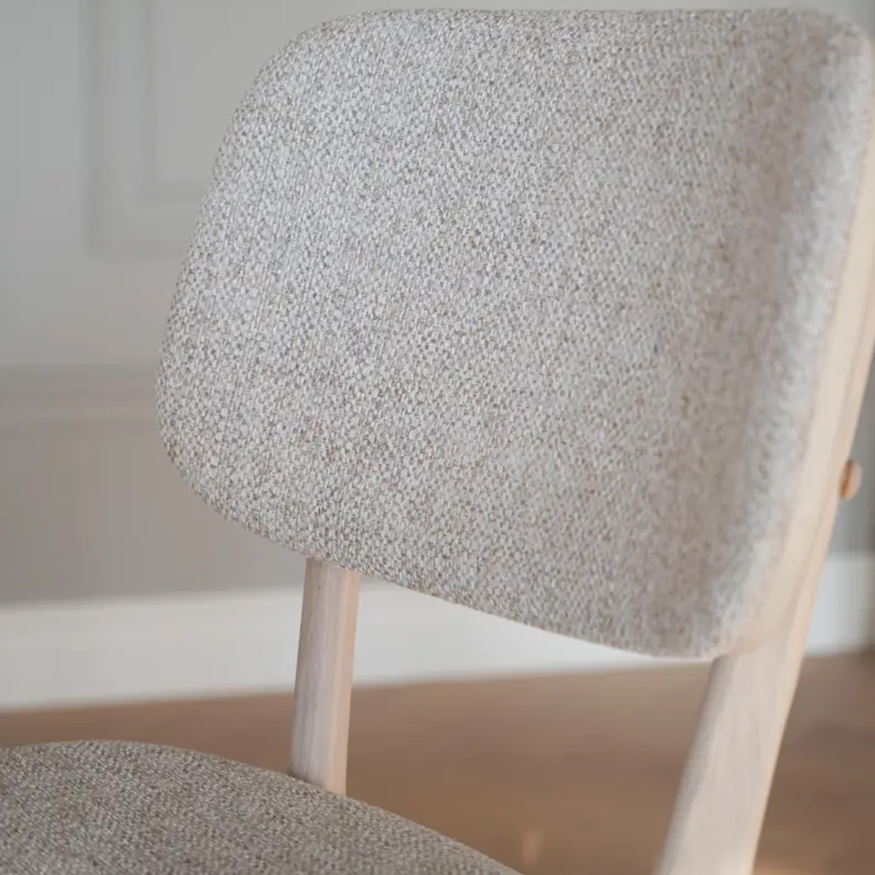 Rowico Home Barrett Matstol Vitpigmenterad Ek/Ljusbeige