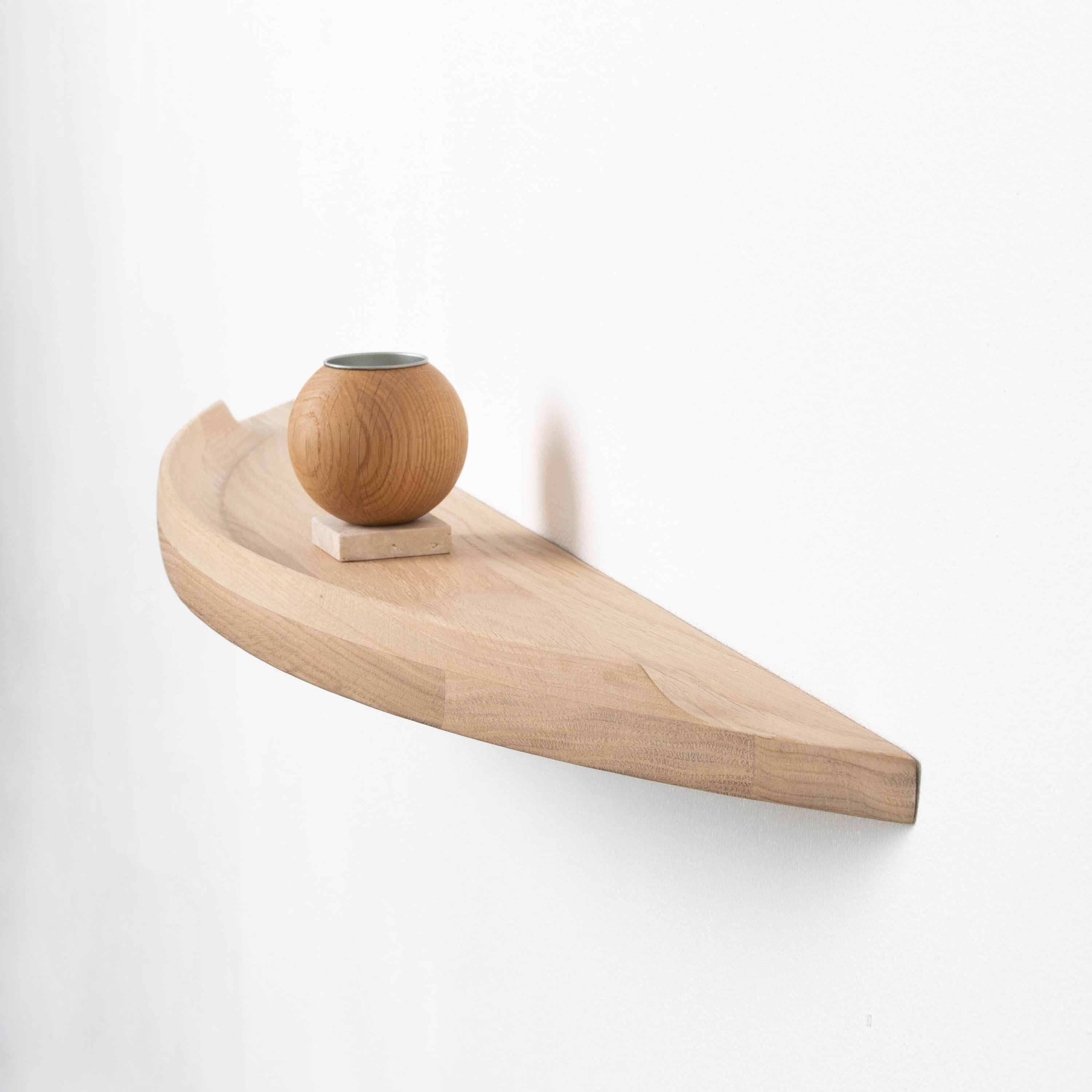 Aakjaer Furniture Arcus Vegghylle Hvitoljet Eik Medium