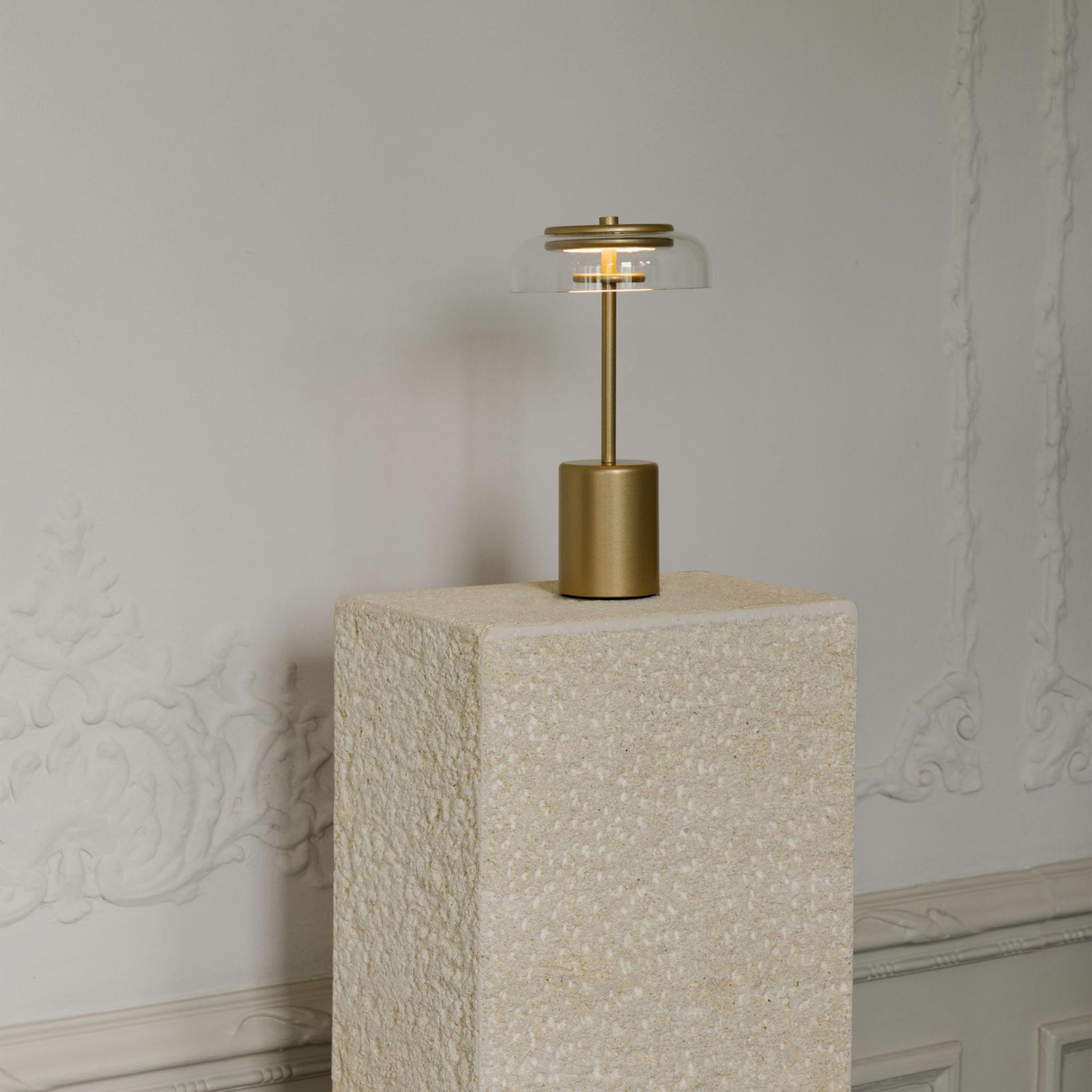 Nuura Blossi Portabel Bordslampa Nordic Gold/Clear Mini