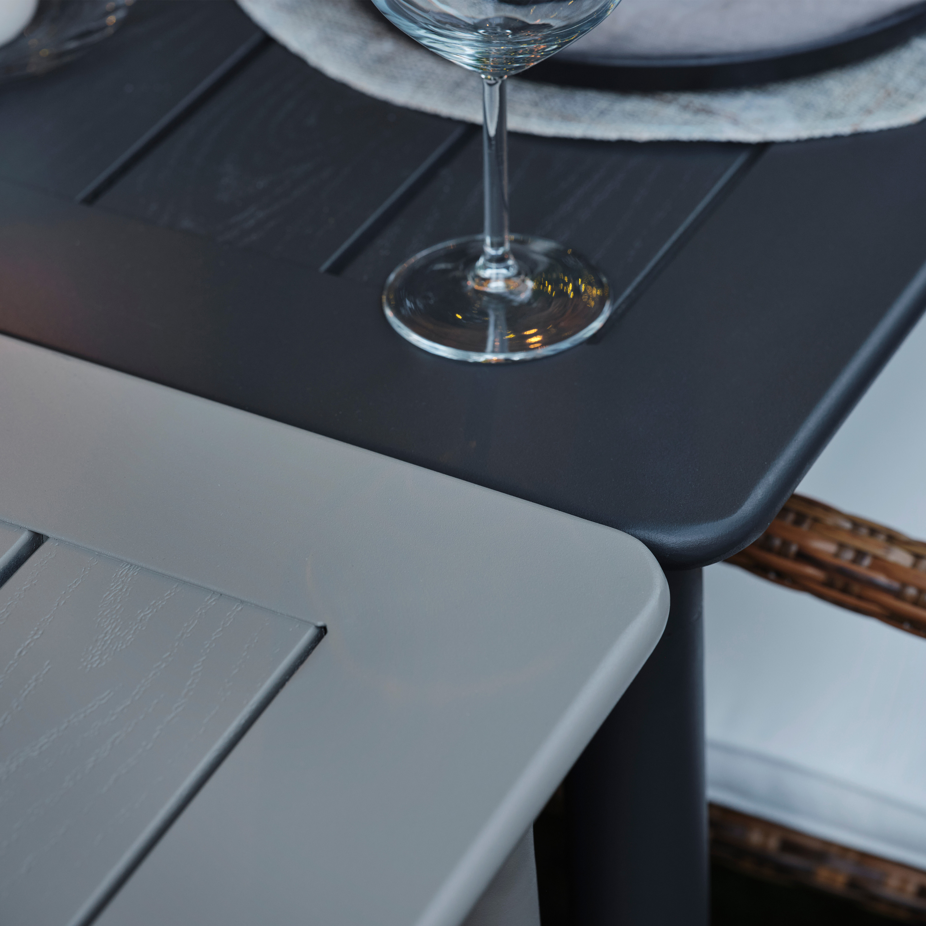 Brafab Nimes Matbord Khaki 140x78cm