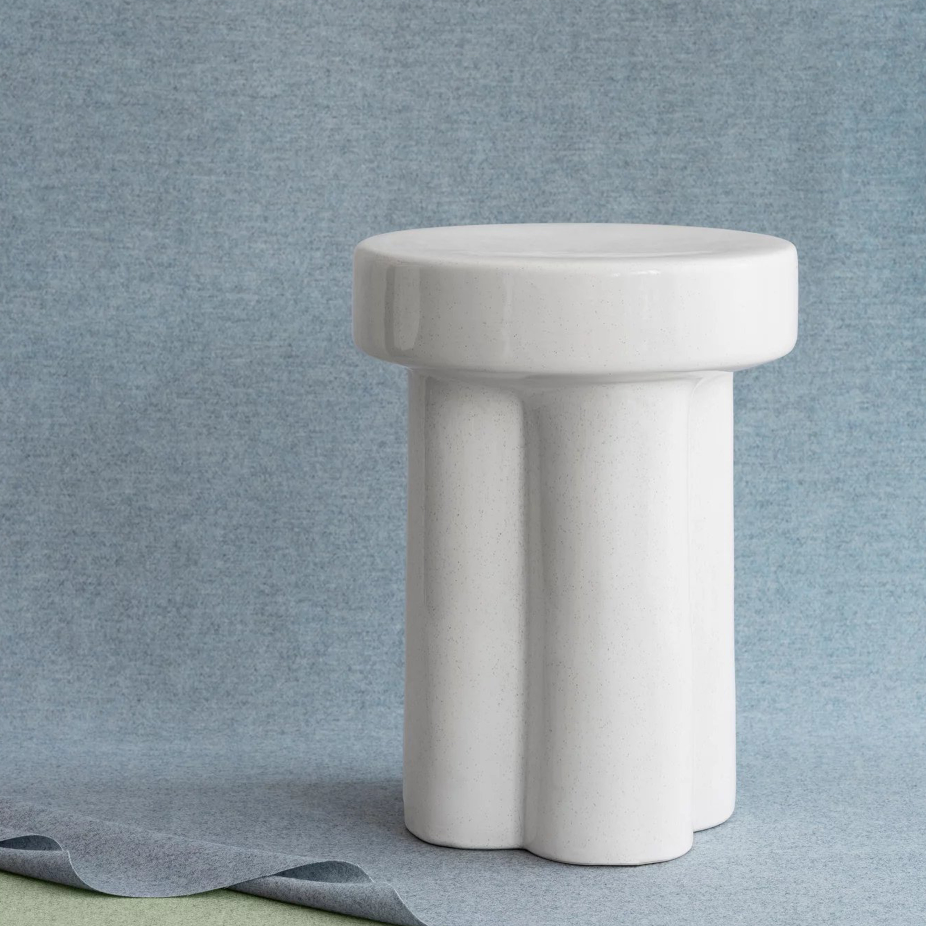 Blomus Toru Keraaminen Sivupöytä Lily White Shape Big