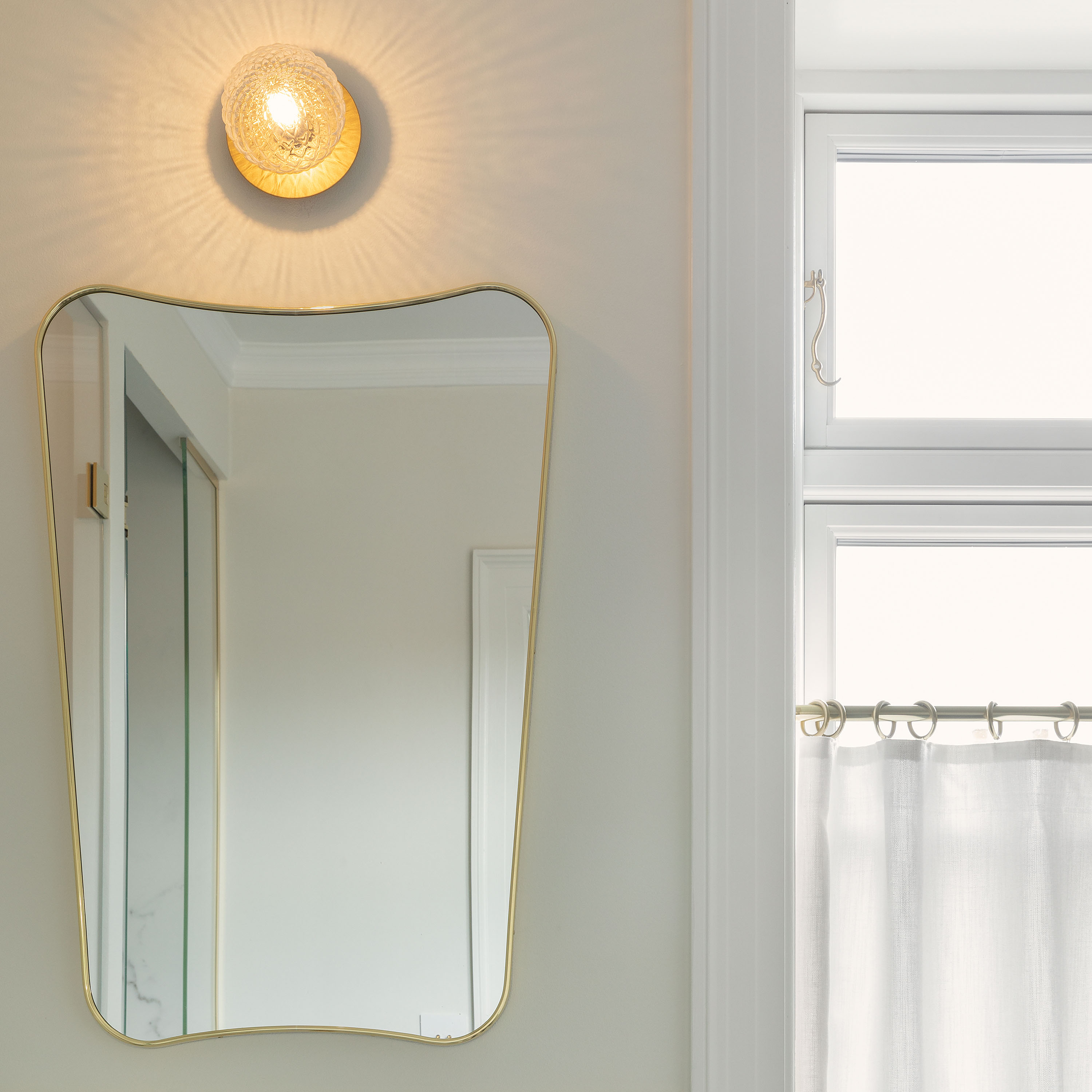 Nuura Liila 1 Vägg/Taklampa Nordic Gold/Optic Clear Small