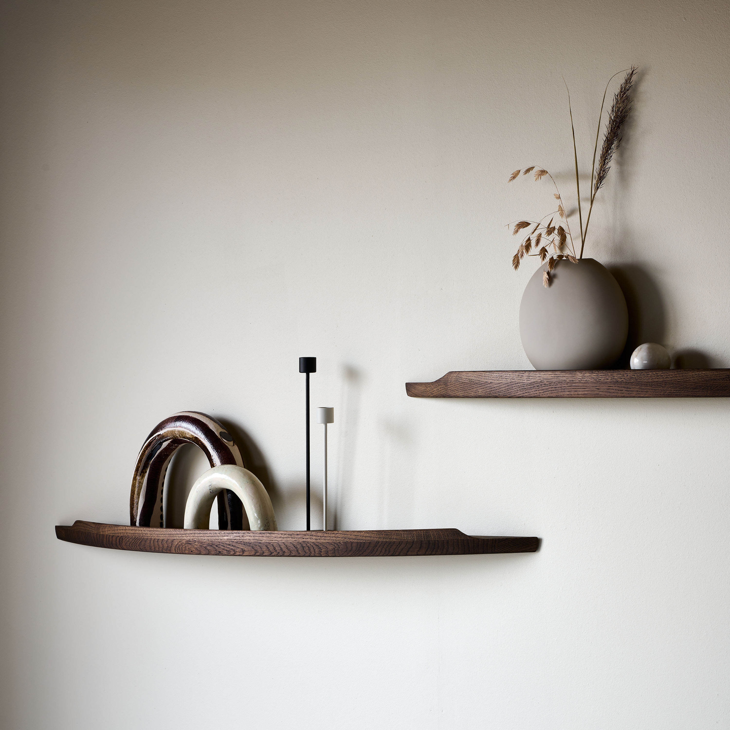 Aakjaer Furniture Arcus Wandregal Rauch geölte Eiche Groß