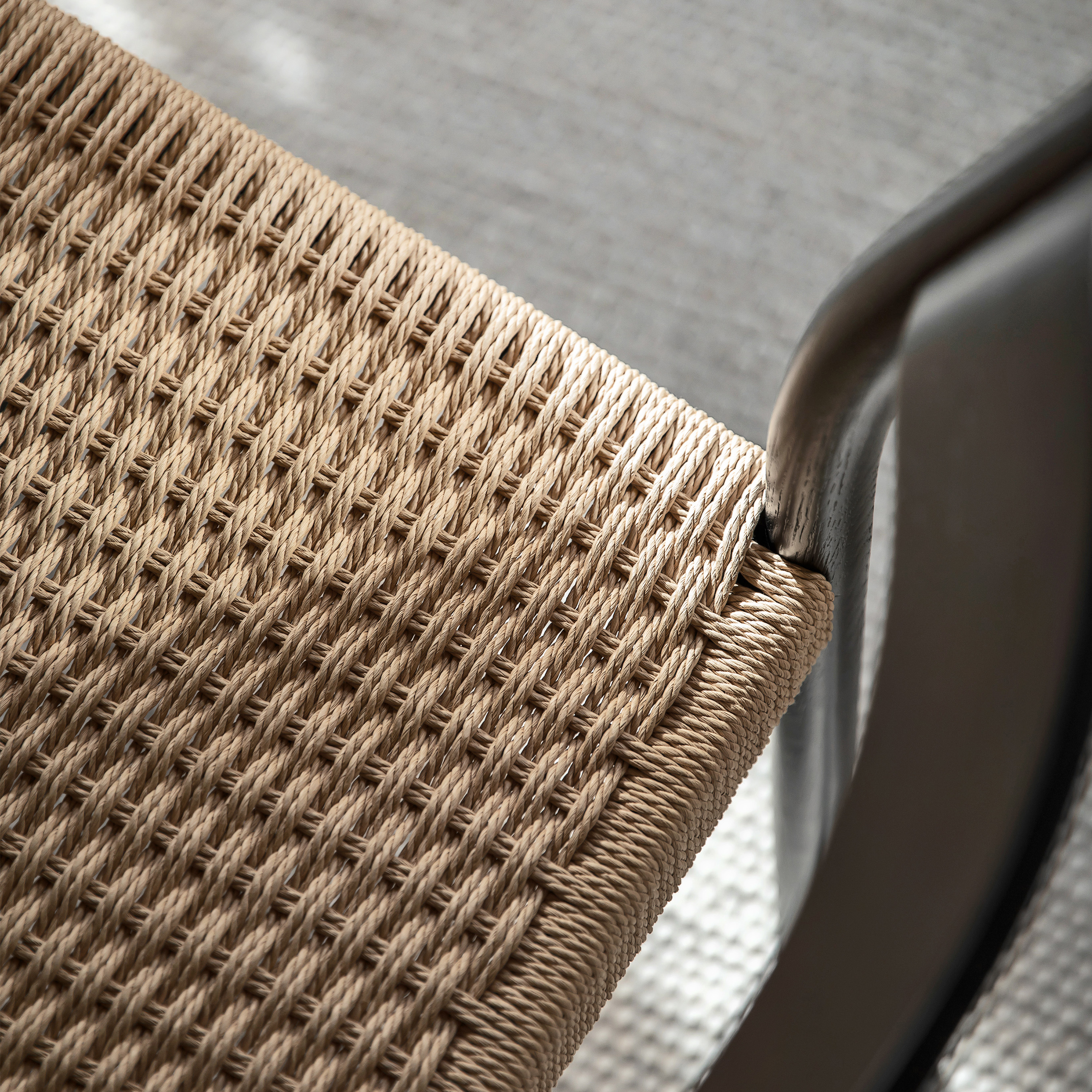 Sleepo Collection Colin Matstol Svartbetsad Ek