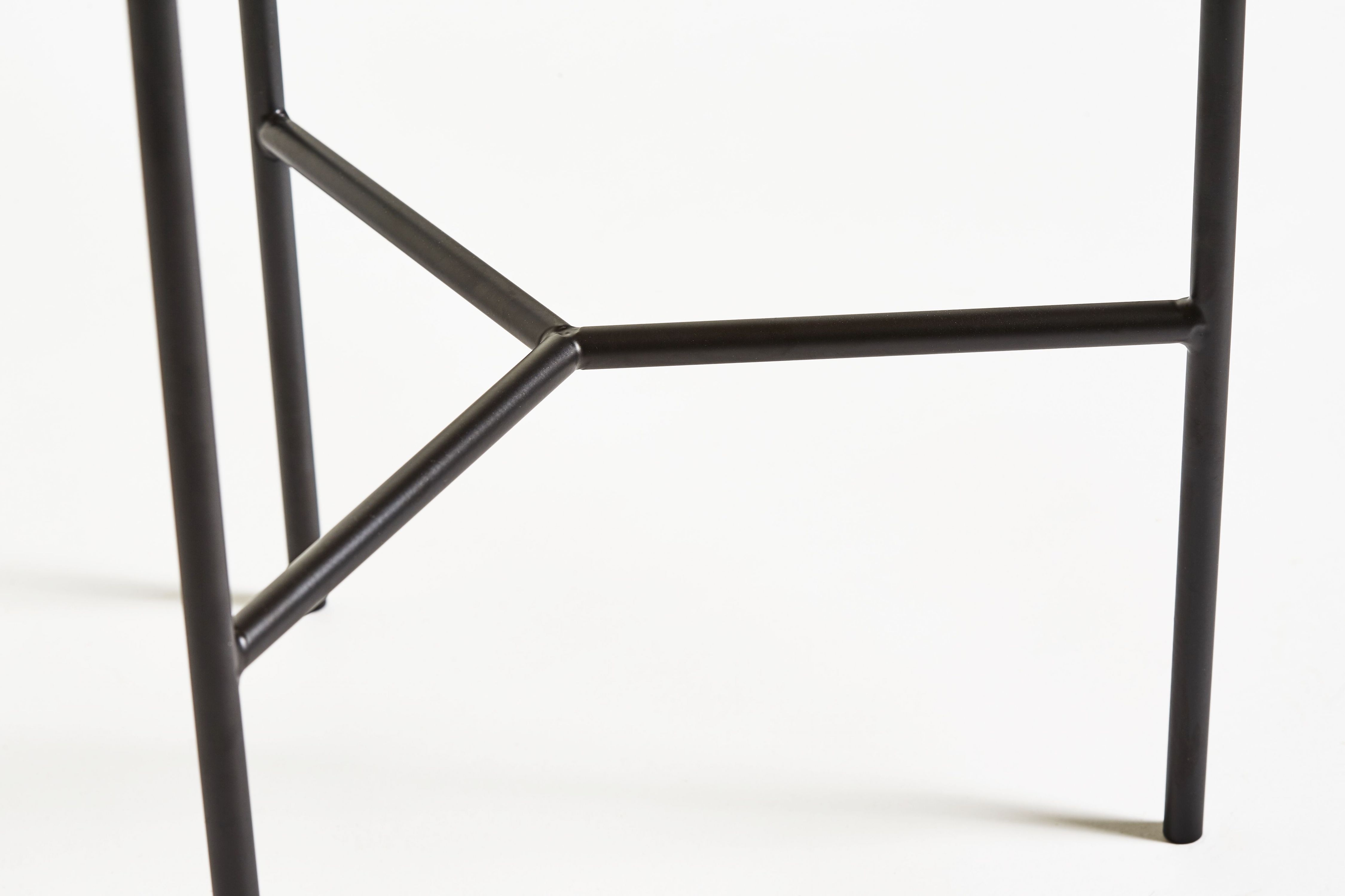 Mavis Tribeca Sidobord Oljad Ek/Svart Ø47