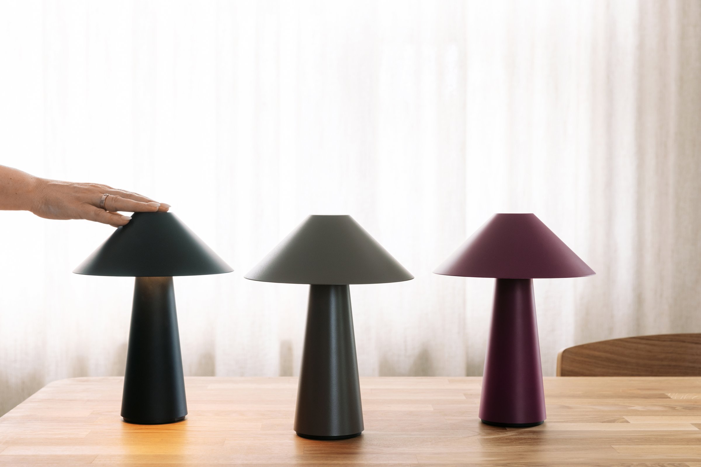 Globen Lighting Cannes Bærbar Bordlampe Svart 26cm