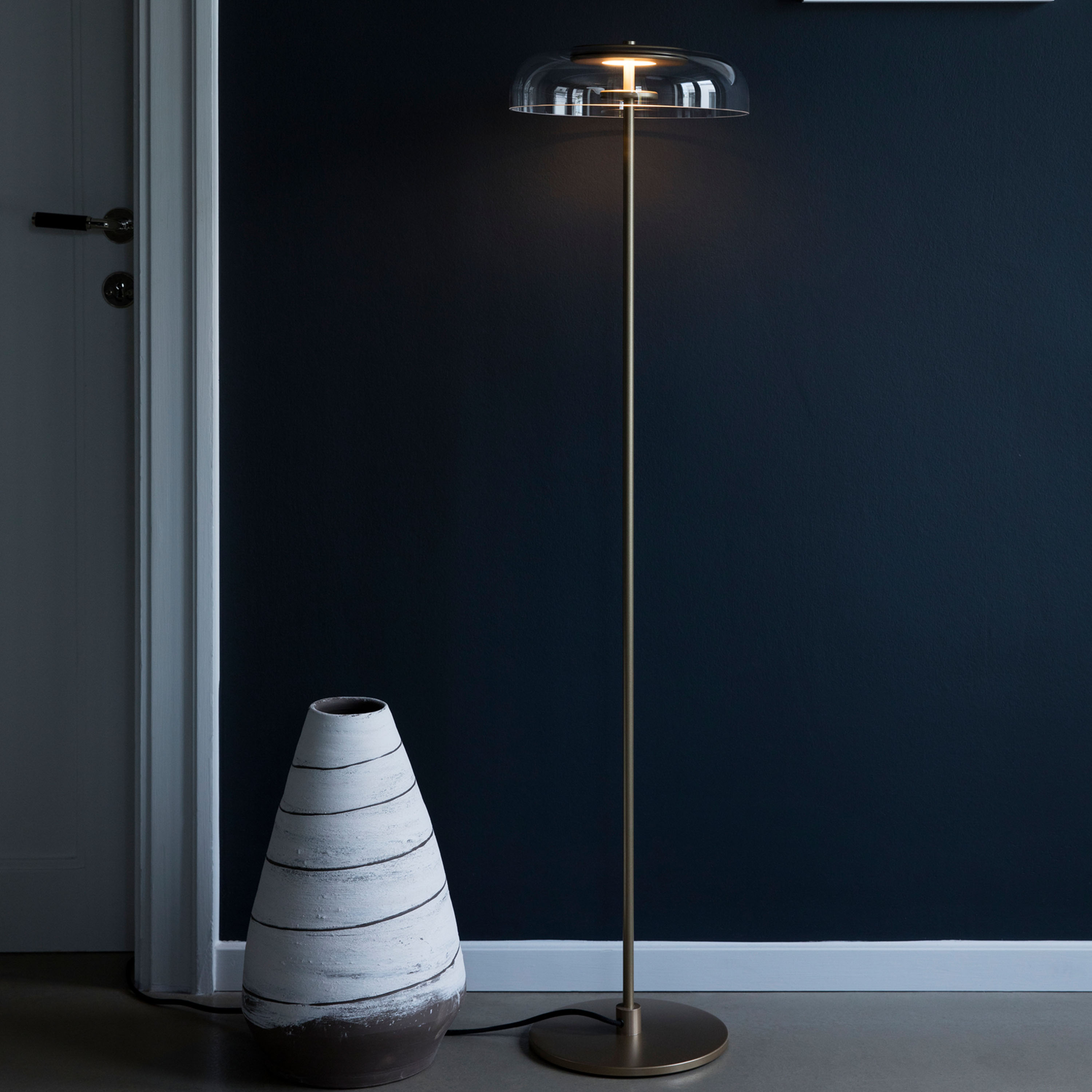 Nuura Blossi Golvlampa Nordic Gold/Clear