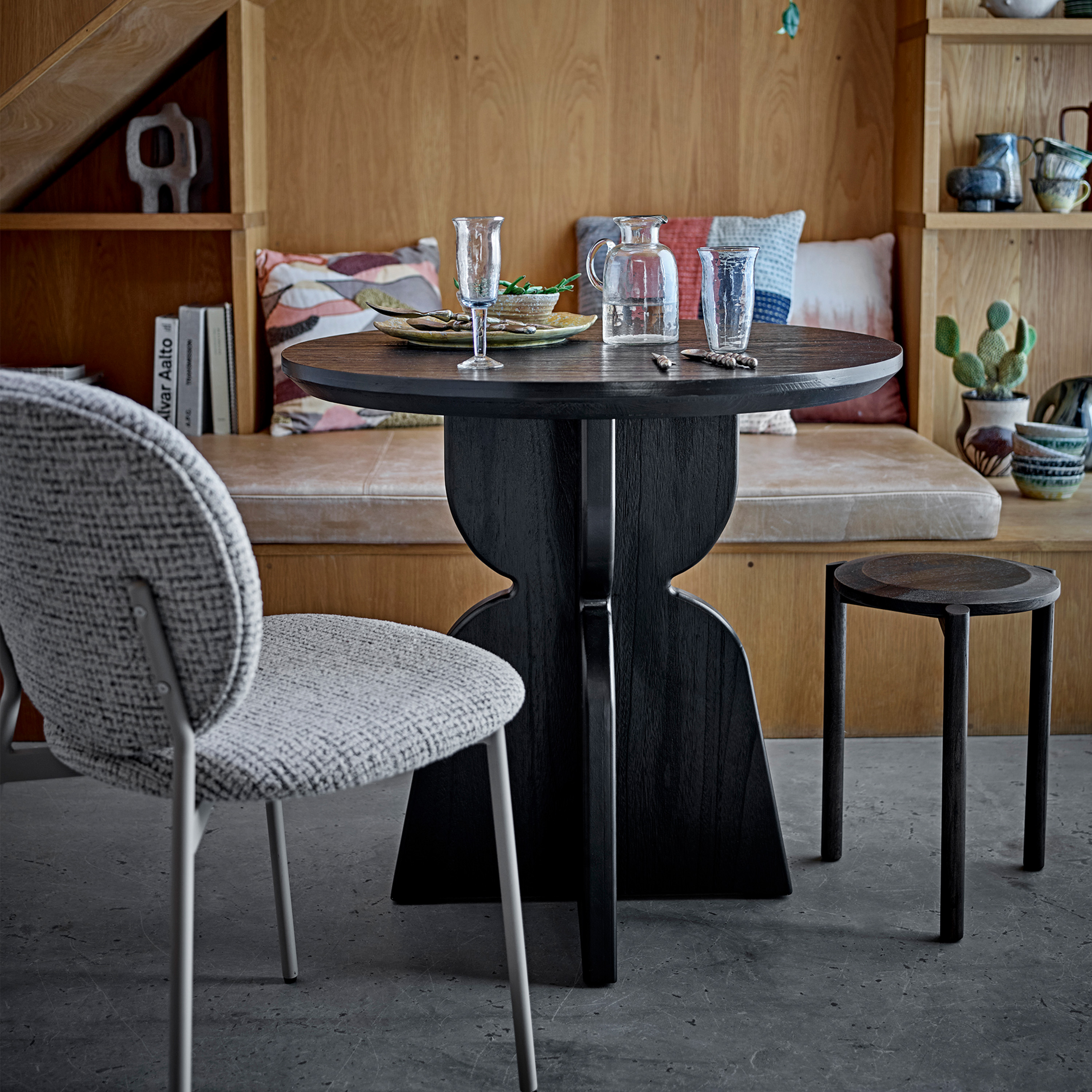 Bloomingville Vixen Ruokapöytä Musta Ø90
