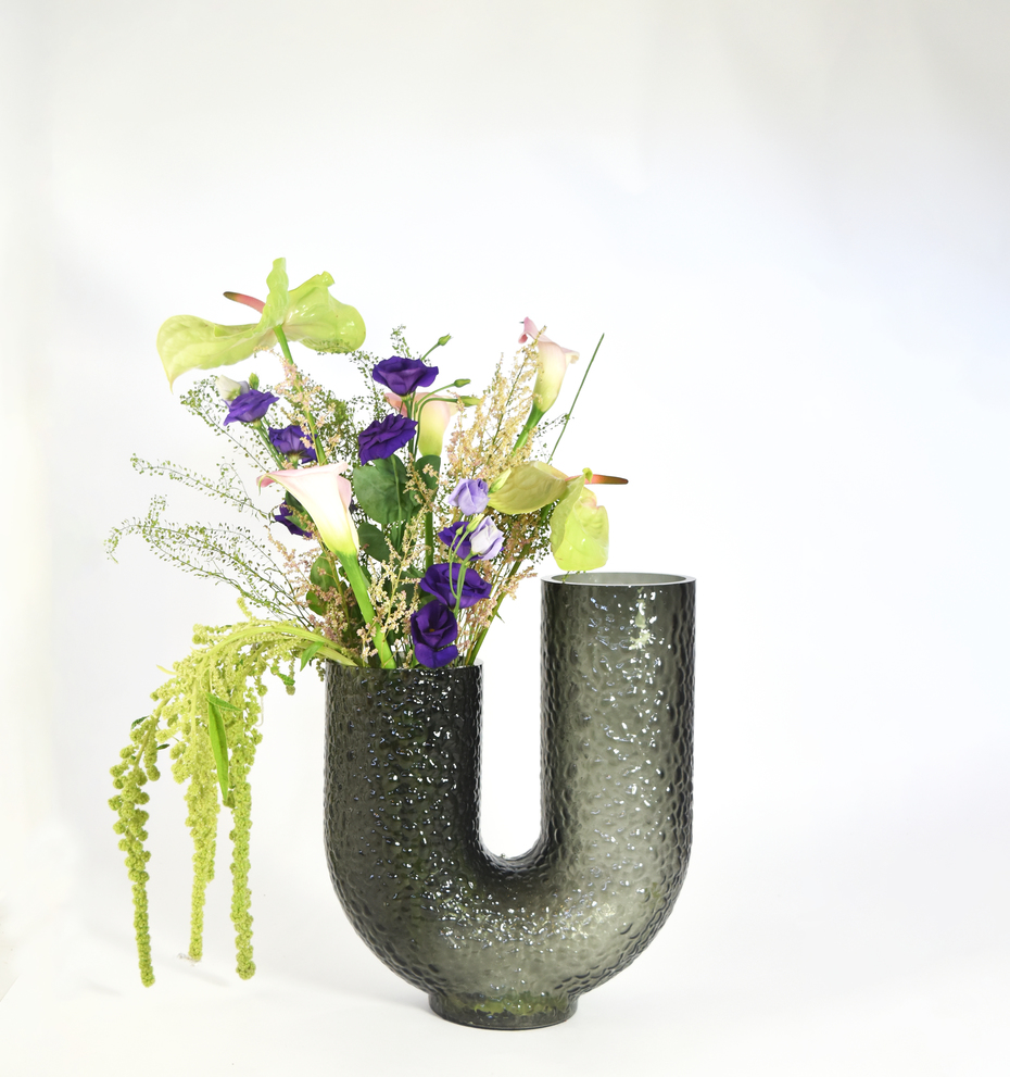 AYTM Arura Hoher Vase Schwarz