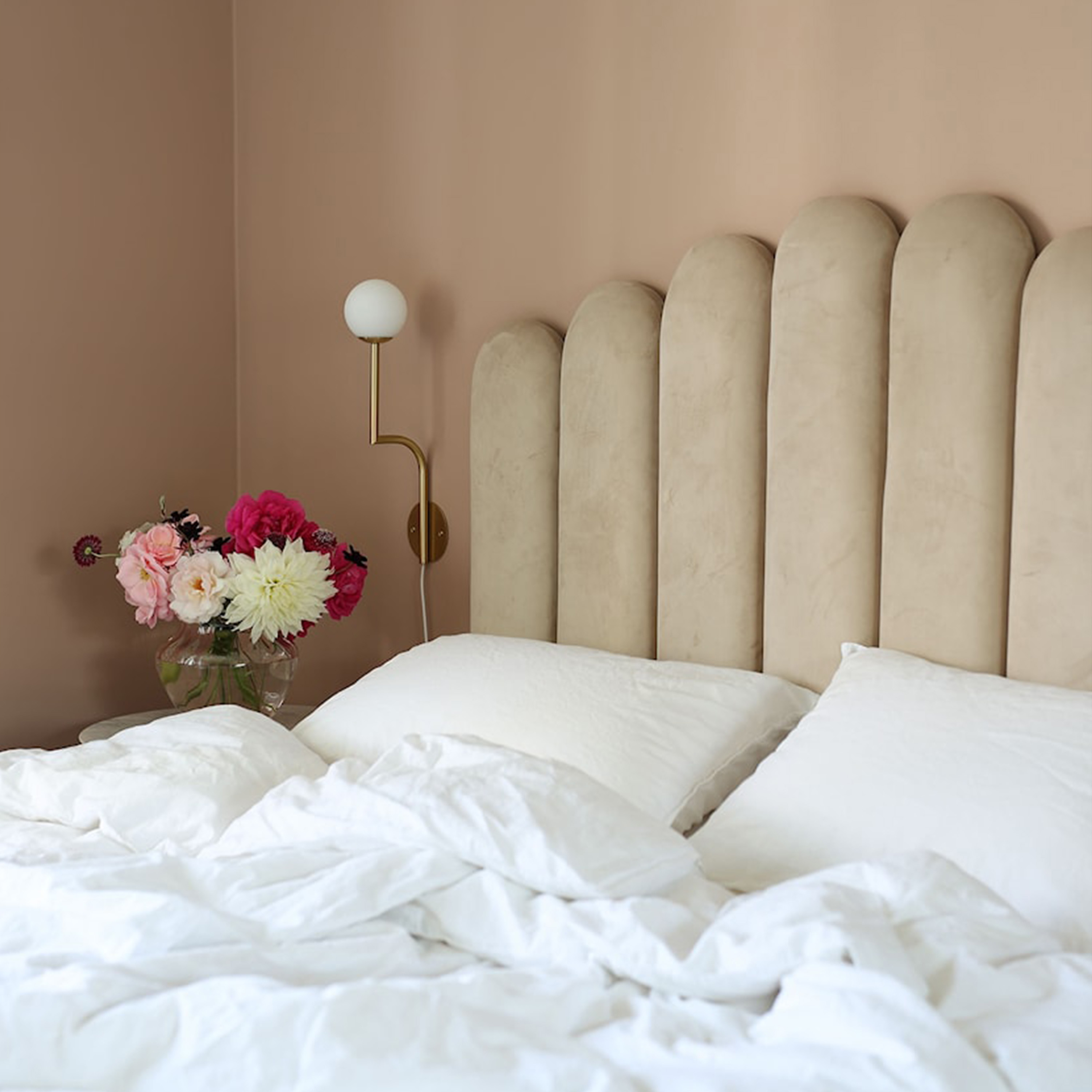 Sleepo Collection Art Sänggavel Sammet Beige 180cm